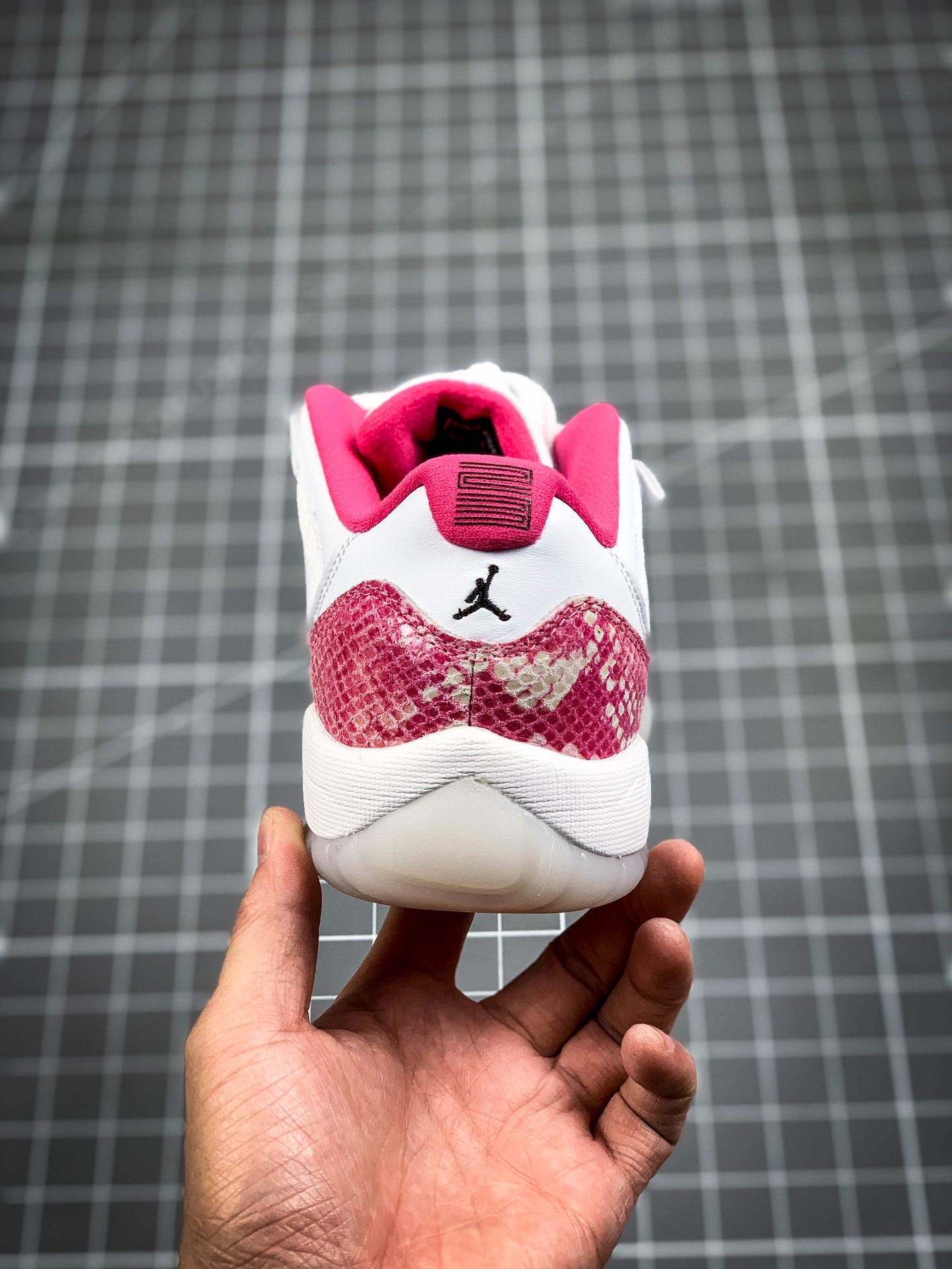 400 乔丹/Air Jordanaj11 AJ11 乔丹11代 Air Jordan 11 Low “Pink Snakeskin” AH7860-106