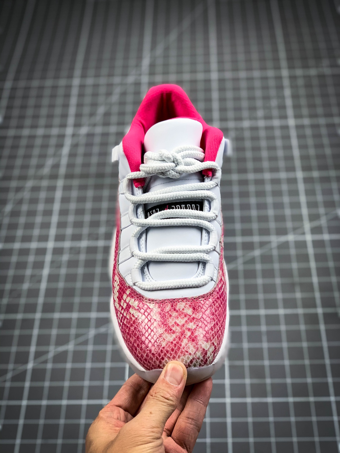400 乔丹/Air Jordanaj11 AJ11 乔丹11代 Air Jordan 11 Low “Pink Snakeskin” AH7860-106