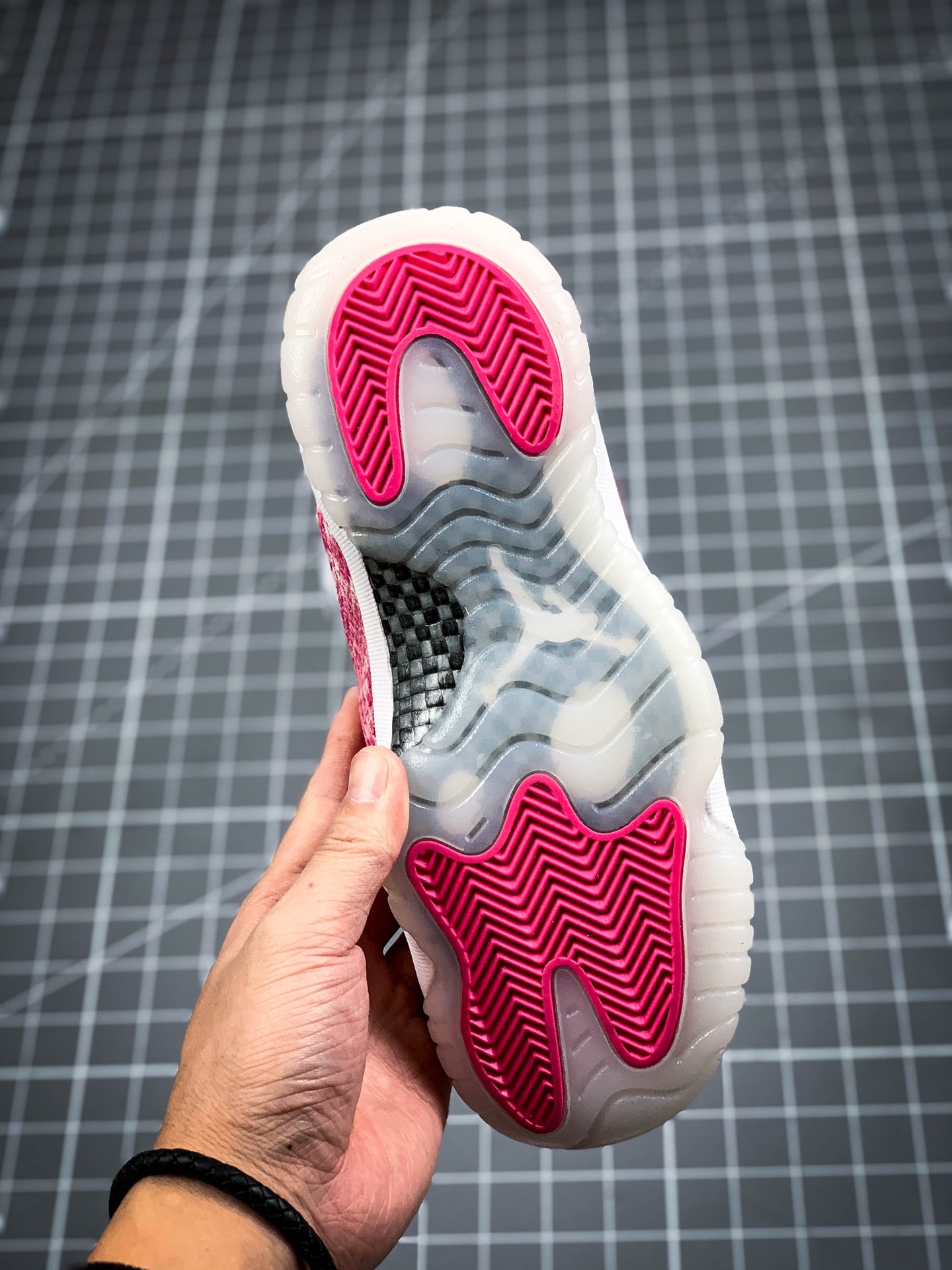 400 乔丹/Air Jordanaj11 AJ11 乔丹11代 Air Jordan 11 Low “Pink Snakeskin” AH7860-106