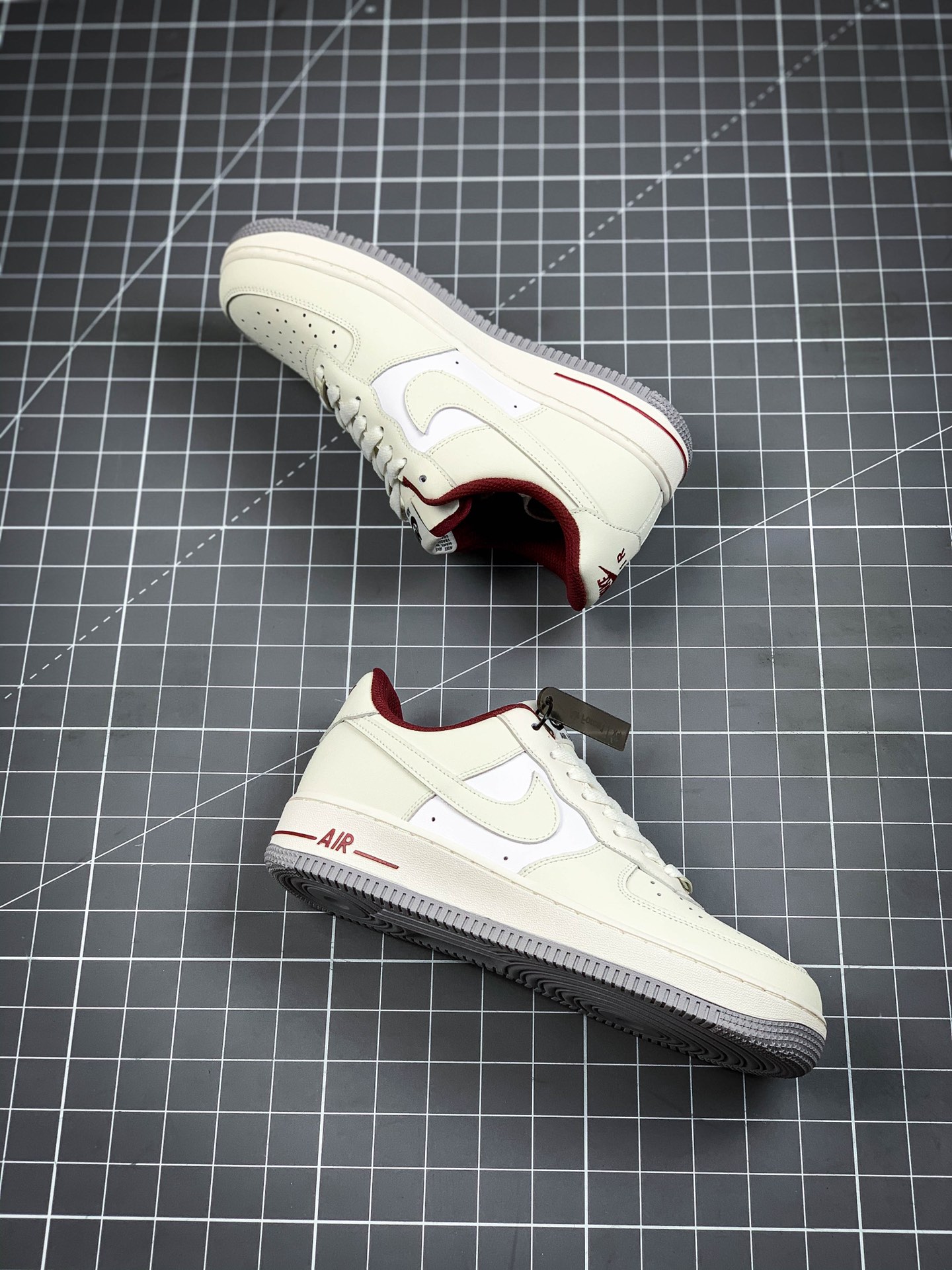 200 耐克 NIKE  FORCE 1 ‘07空军一号系列  AH0287-213