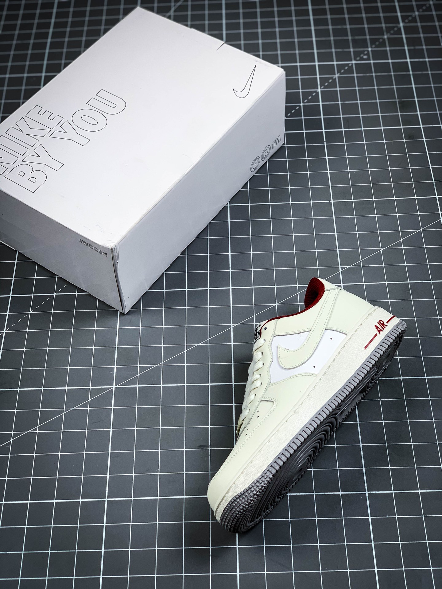 200 耐克 NIKE  FORCE 1 ‘07空军一号系列  AH0287-213