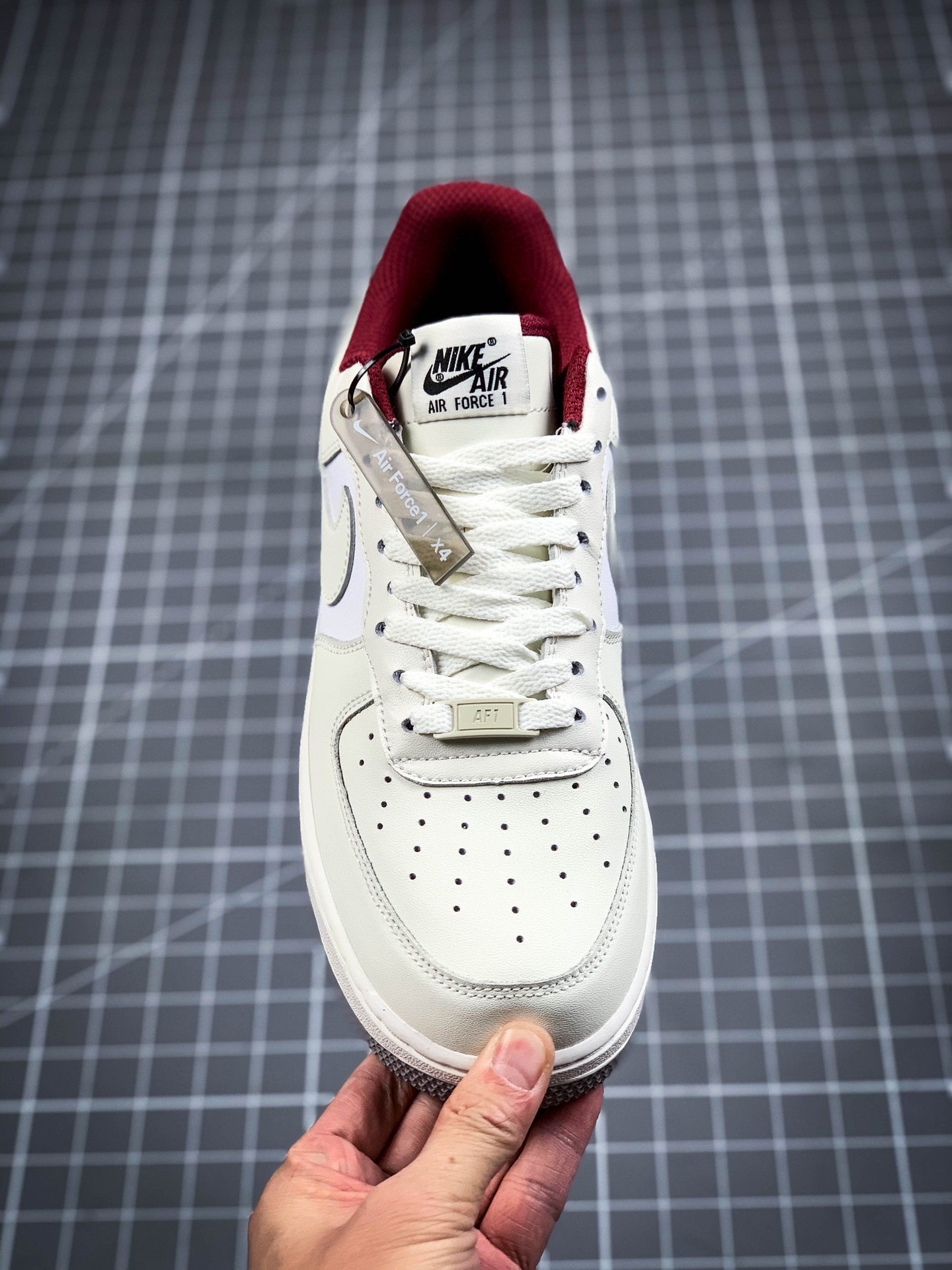 200 耐克 NIKE  FORCE 1 ‘07空军一号系列  AH0287-213