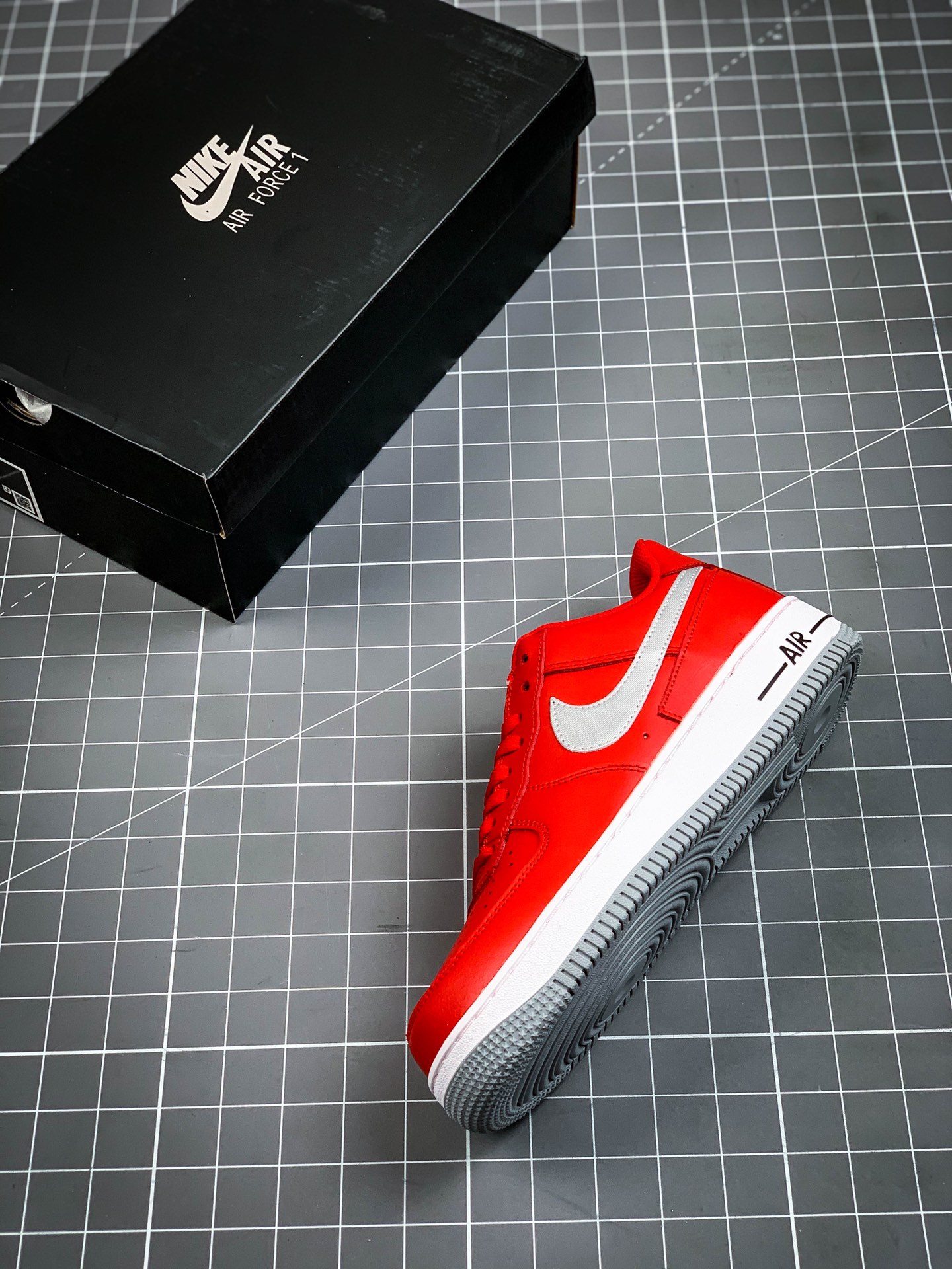 200 新配色 耐克 NIKE  FORCE 1 ‘07空军一号系列 DD7113-600