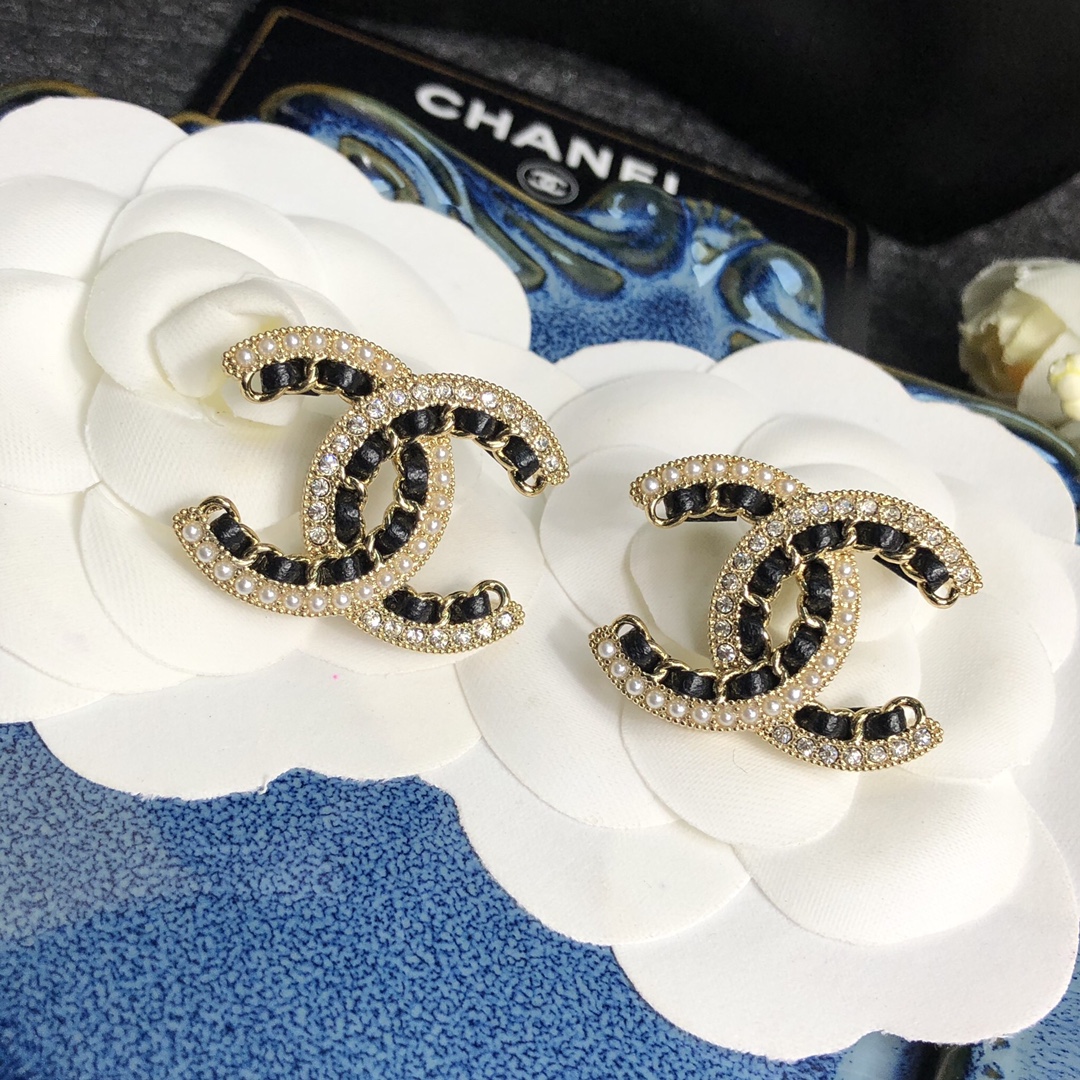 NO:921689,Xiaoxiang diamond pearl leather large earrings, Chanel earrings, chanel19860909小香镶钻珍珠穿皮大号耳钉,香奈儿耳钉,chanel,Jewelry