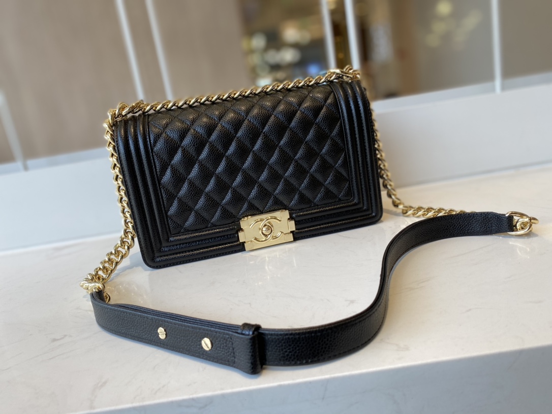 Chanel Crossbody & Shoulder Bags Vintage Chains