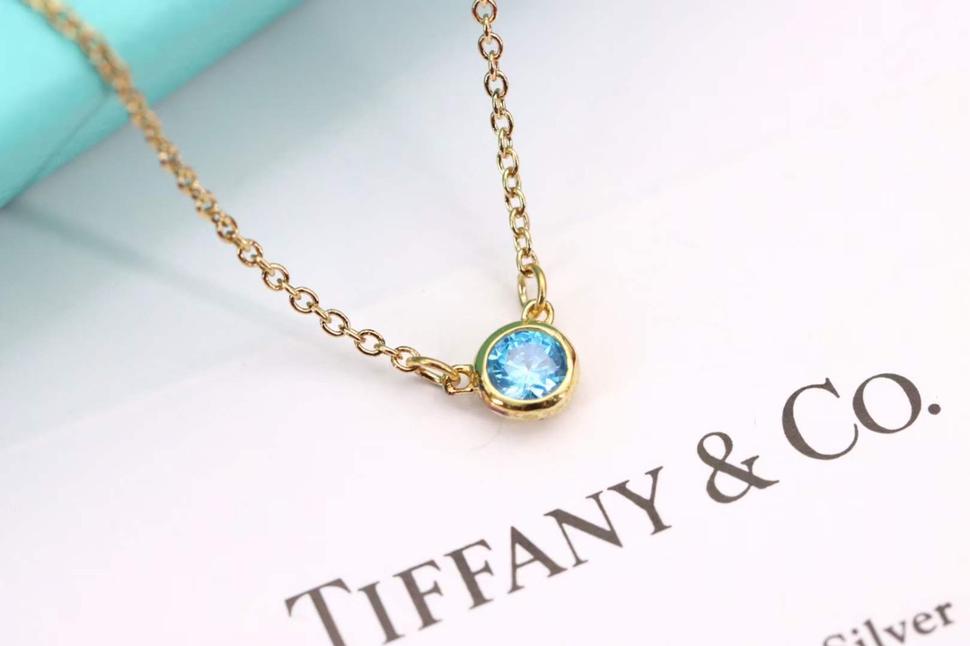 Tiffany & Co. 叠搭佩戴中的王者