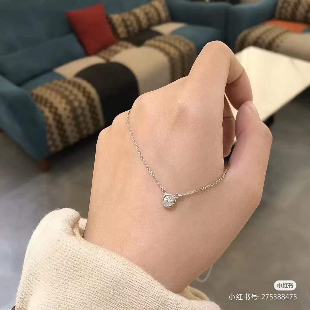 Tiffany & Co. 叠搭佩戴中的王者