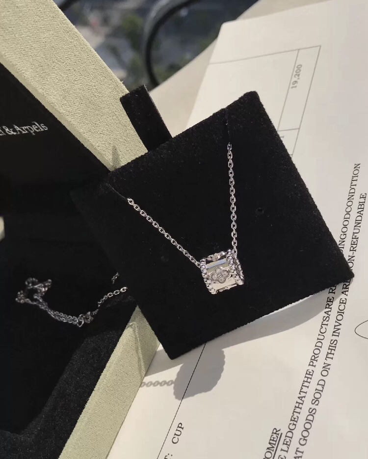 NO:102516,Van Cleef & Arpels Kaleidoscope Necklace Material s925 silver, Vac necklace, van cleef, necklace19860909梵克雅宝万花筒项链 材质s925银,Vac项链,van cleef,necklace,Jewelry
