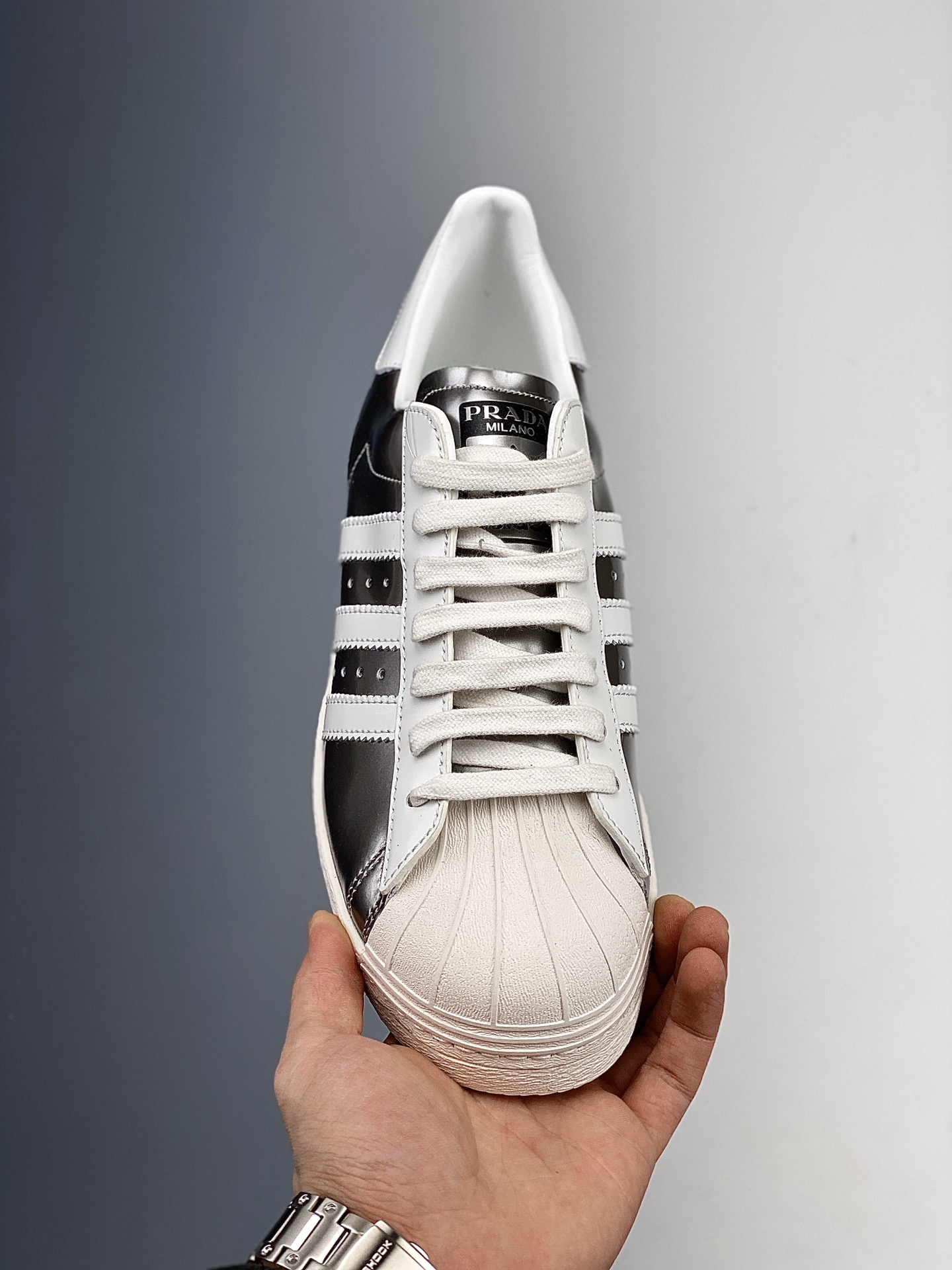 190   (普拉达)Prada x adidas Originals Superstar 80s”White/Black”贝壳头经典百搭休闲运动板鞋 FX4546