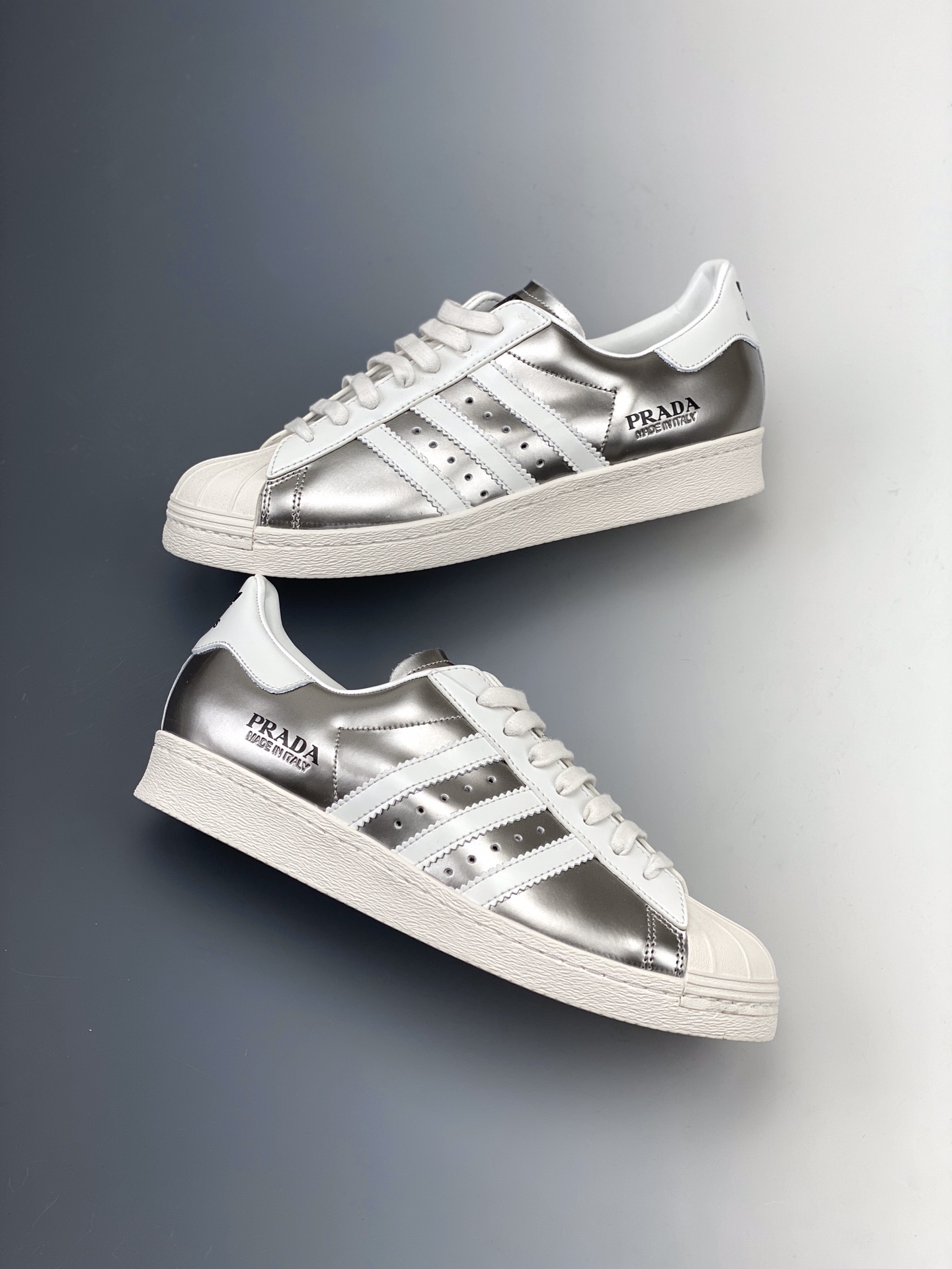 190   (普拉达)Prada x adidas Originals Superstar 80s”White/Black”贝壳头经典百搭休闲运动板鞋 FX4546