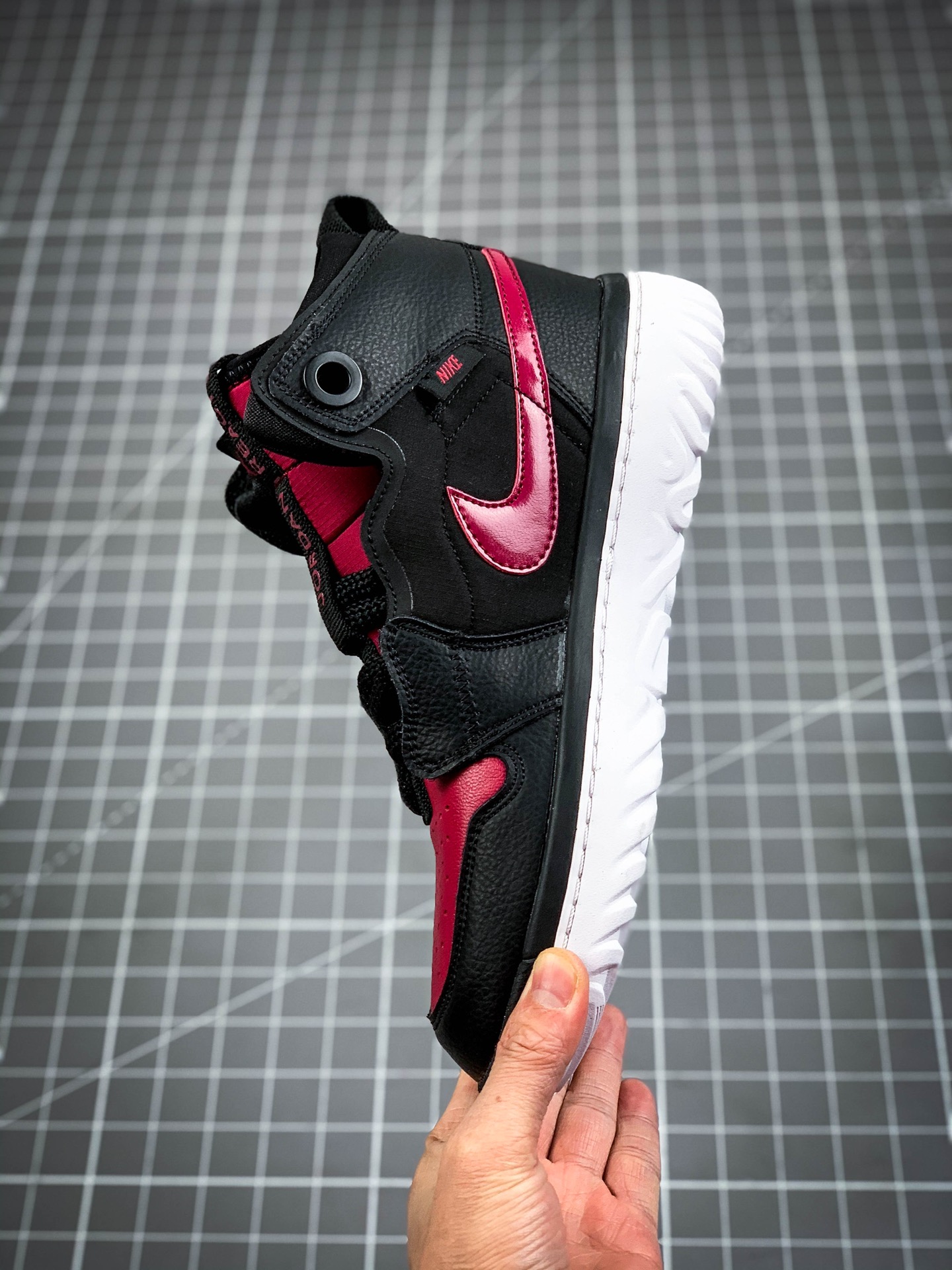 300 机能乔丹AJ1 Air Jordan 1 High React 机风能格 AR5321