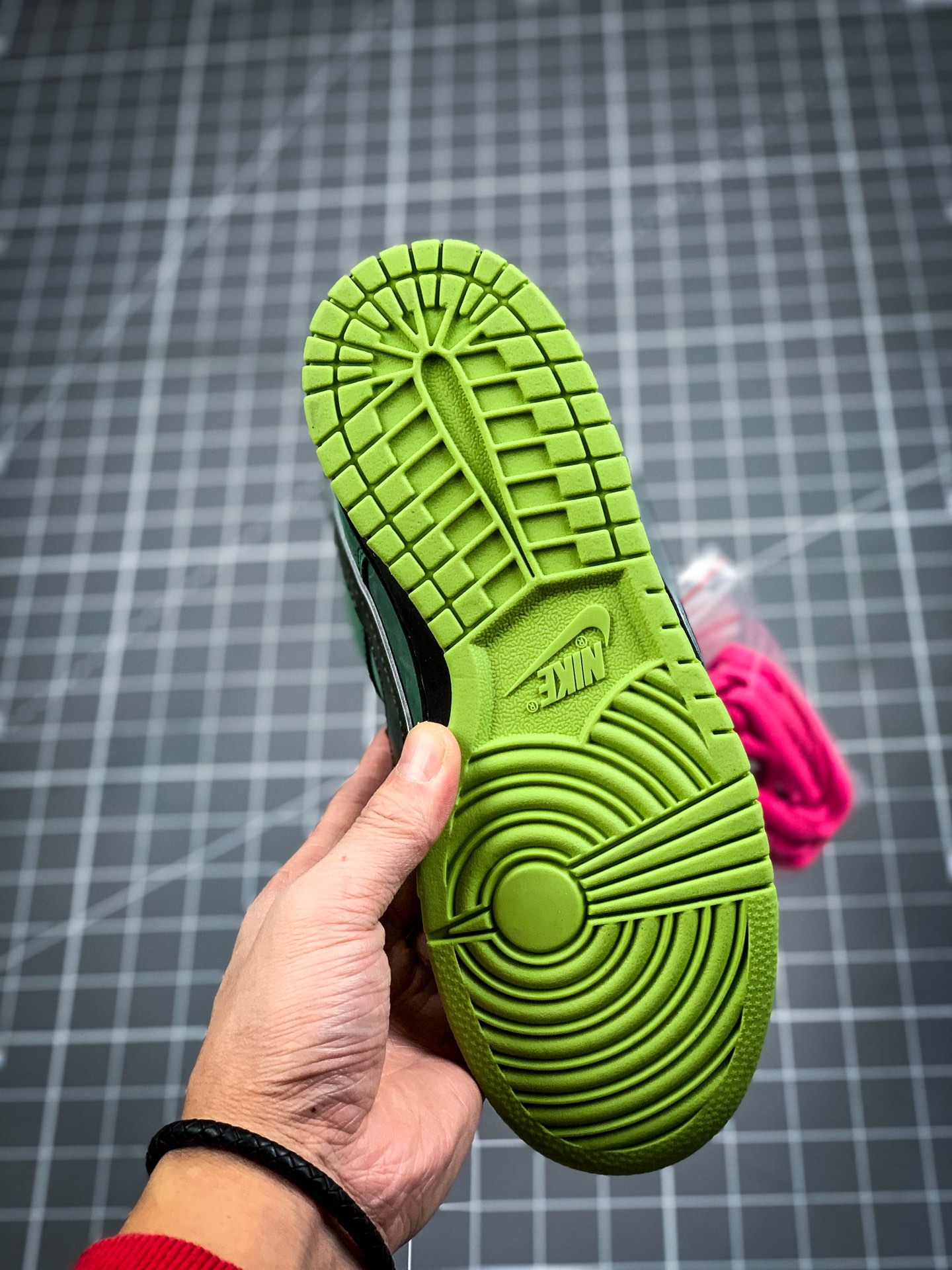 360 纯原 Concepts x NK SB Dunk Low “Green Lobster” 绿龙虾  BV1310