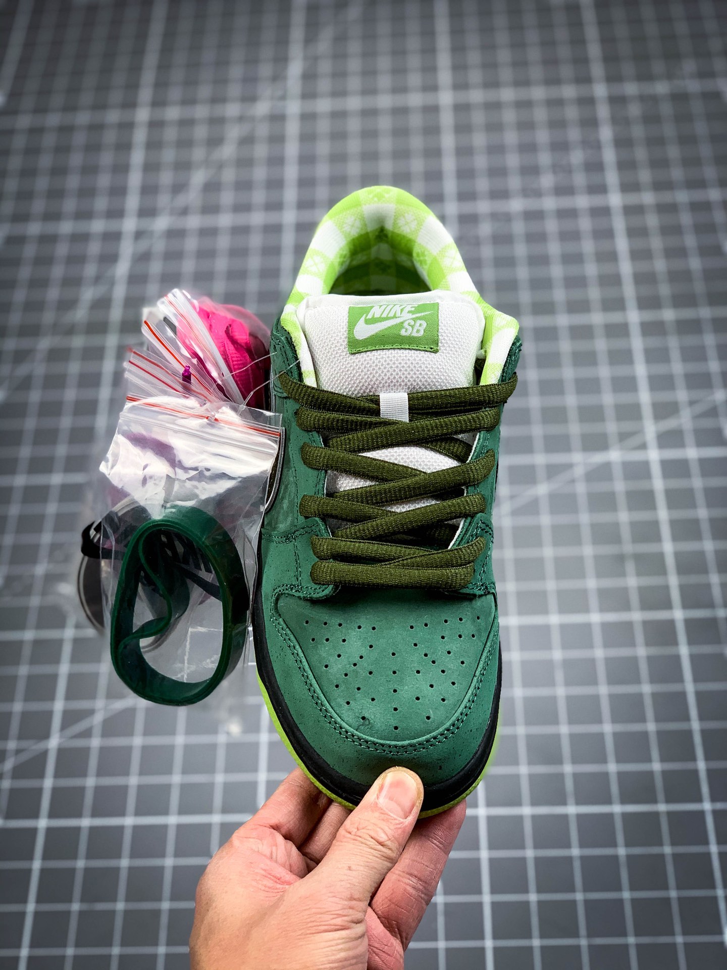 360 纯原 Concepts x NK SB Dunk Low “Green Lobster” 绿龙虾  BV1310
