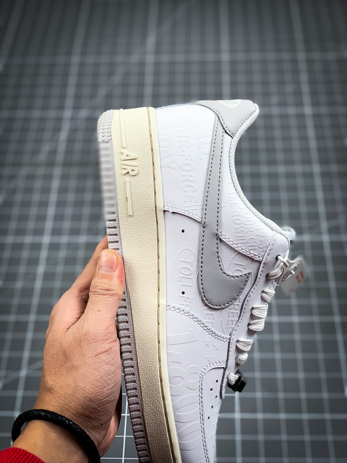 220 公司级 Nike Air Force 1 '07 Premium ”Toll Free”白灰CJ1631- 100