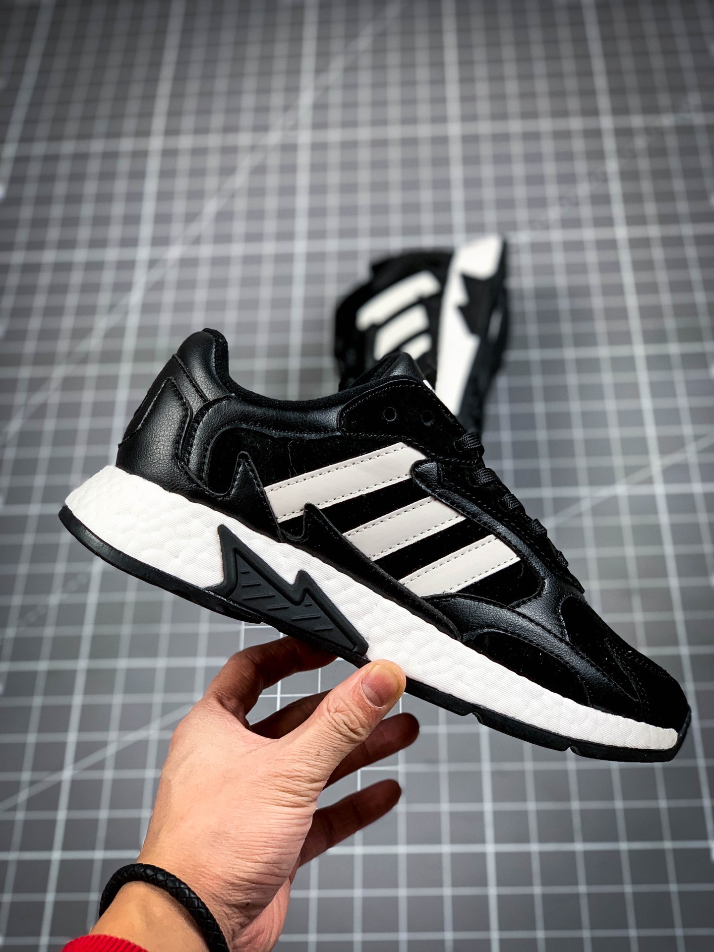 200 Adidas Nite Jogger 2020 Boost 夜行者 FZ1960