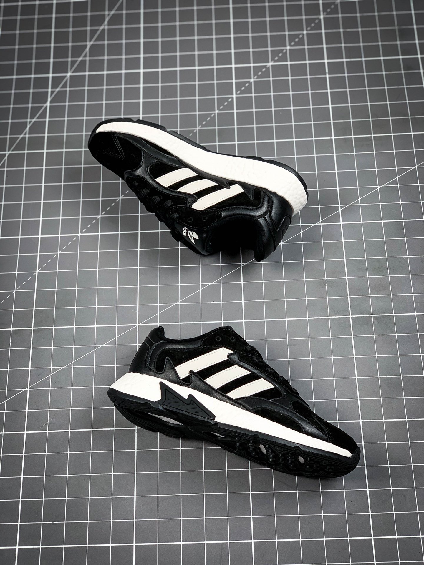 200 Adidas Nite Jogger 2020 Boost 夜行者 FZ1960