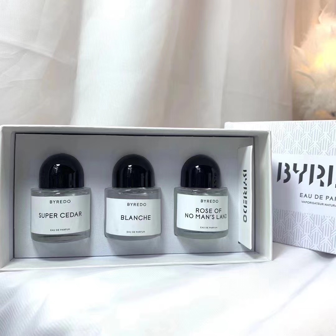 Byredo Perfume Sample Set: Unnamed Rose, White Romance, Super Cedar - 3 x 30ml 4 i1606963054 6069 3