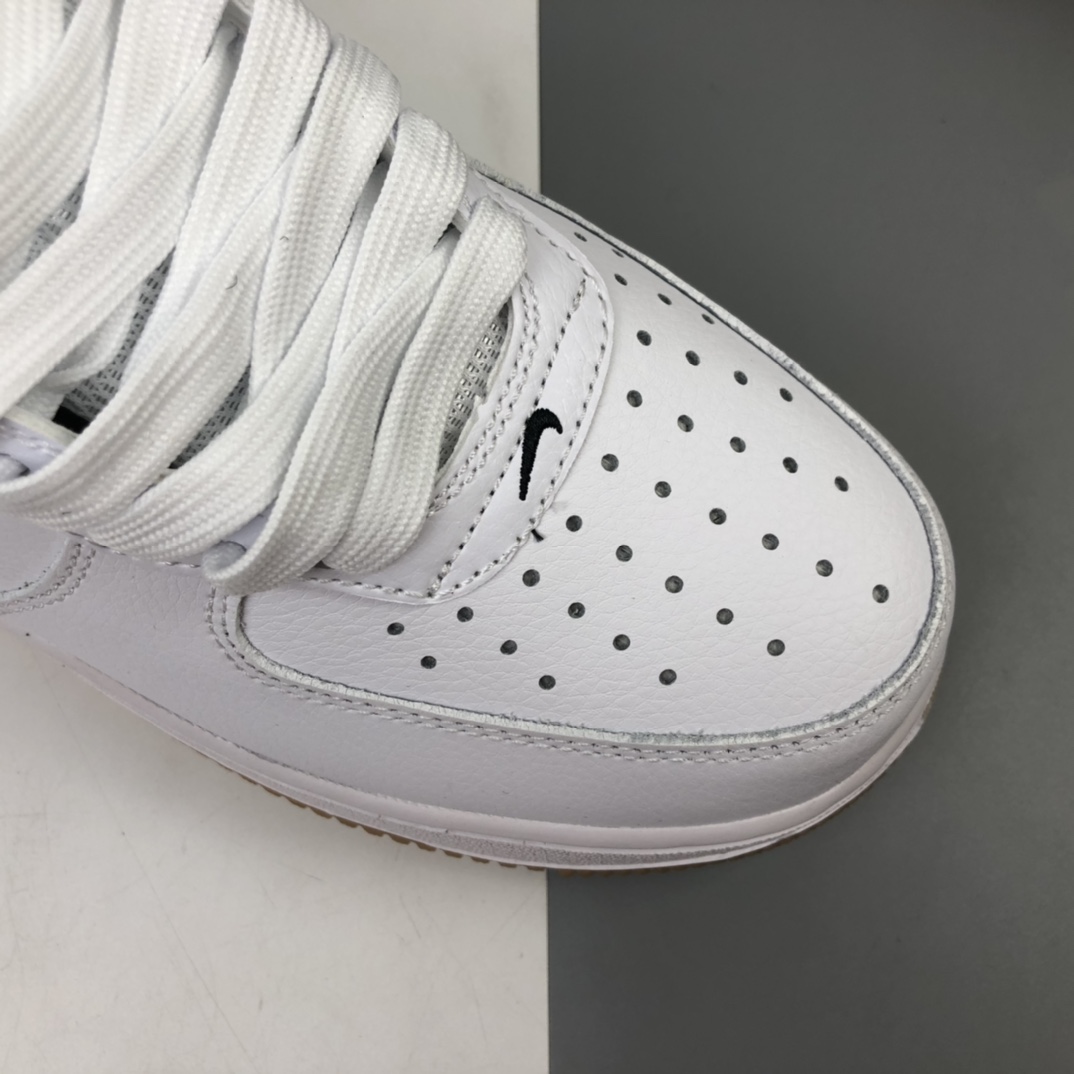 220 NK Air Force 1 High 空军一号经典高帮百搭休闲运动板鞋 CT2306-100 尺码：36 36.5 37.5 38 38.5 39 40 40.5 41 42 42.5 43 44 44.5 45