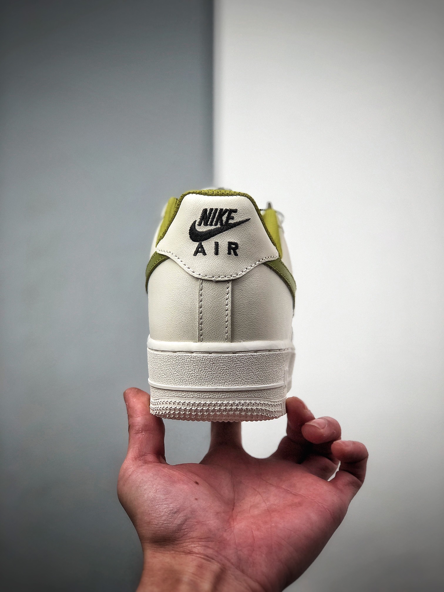 200 NIKE FORCE空军一号运动休闲板鞋 DD1279-107