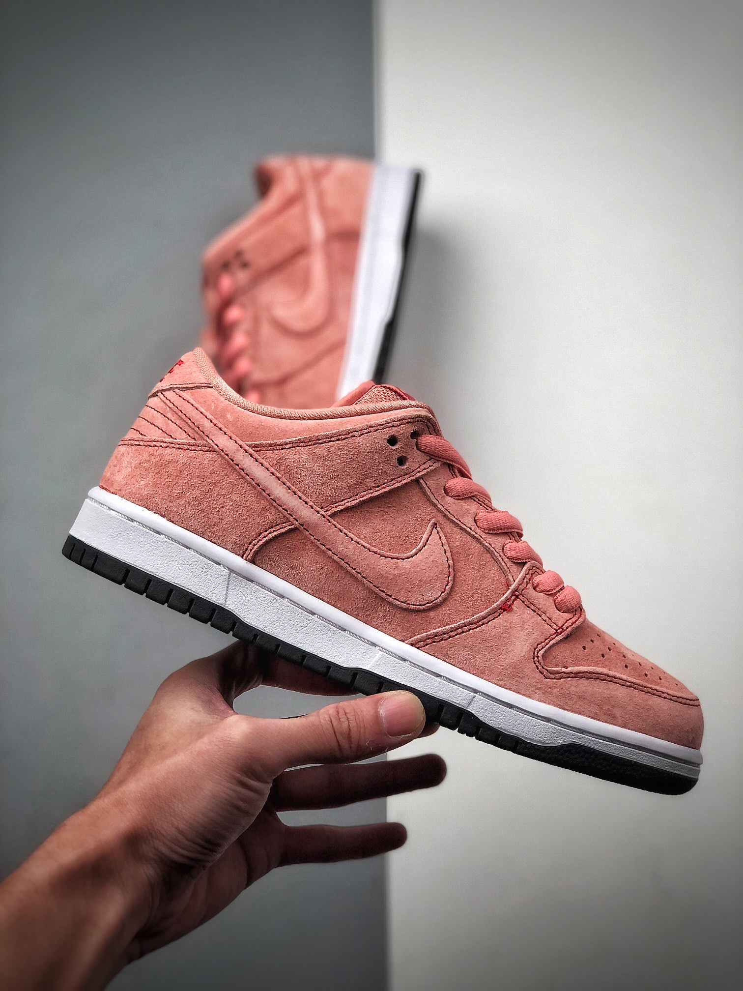 280  NIKE SB DUNK LOW PRO PRM CV1665-600