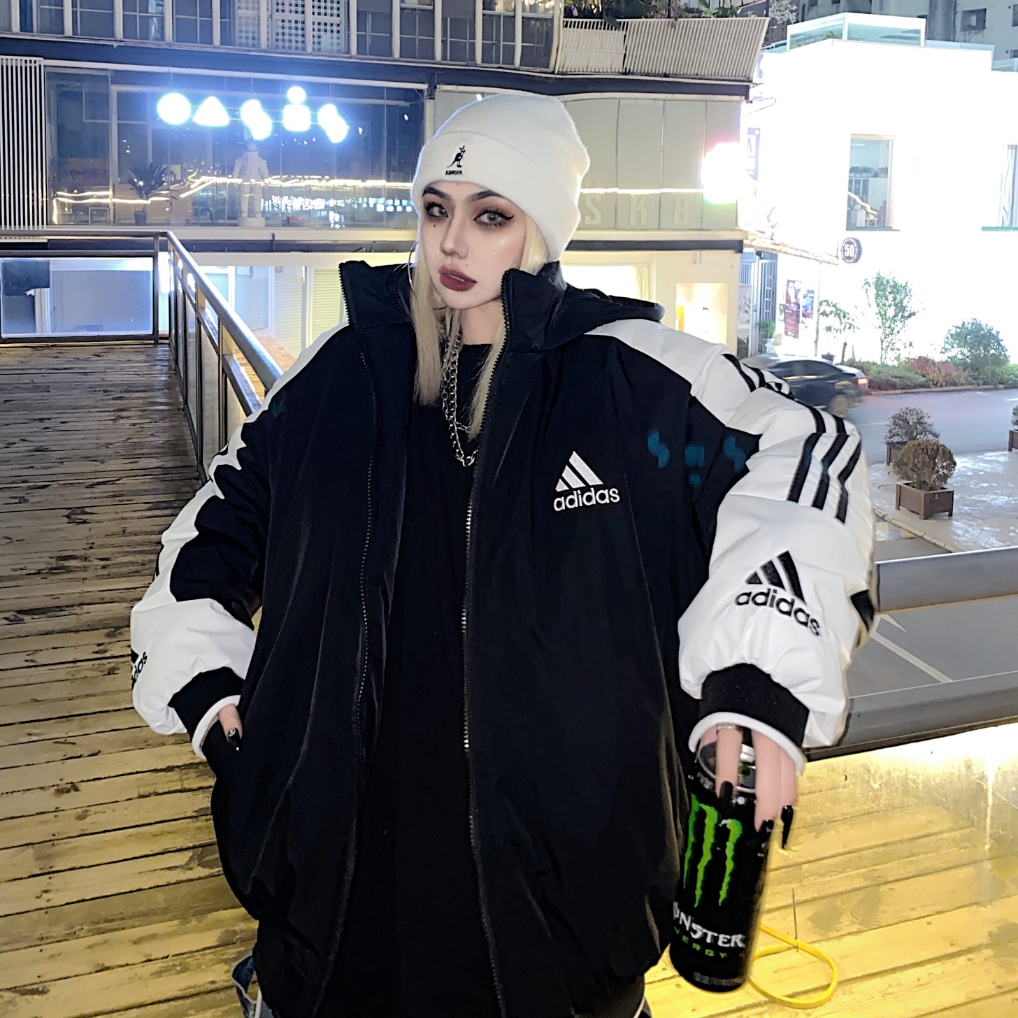 爆款持续来袭 Adidas /阿迪达斯三杠羽绒棉服拼接重工刺绣连帽羽绒棉服