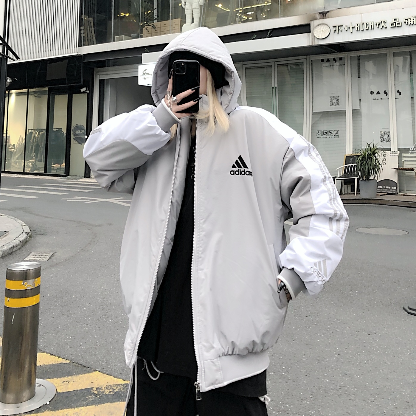 爆款持续来袭 Adidas /阿迪达斯三杠羽绒棉服拼接重工刺绣连帽羽绒棉服