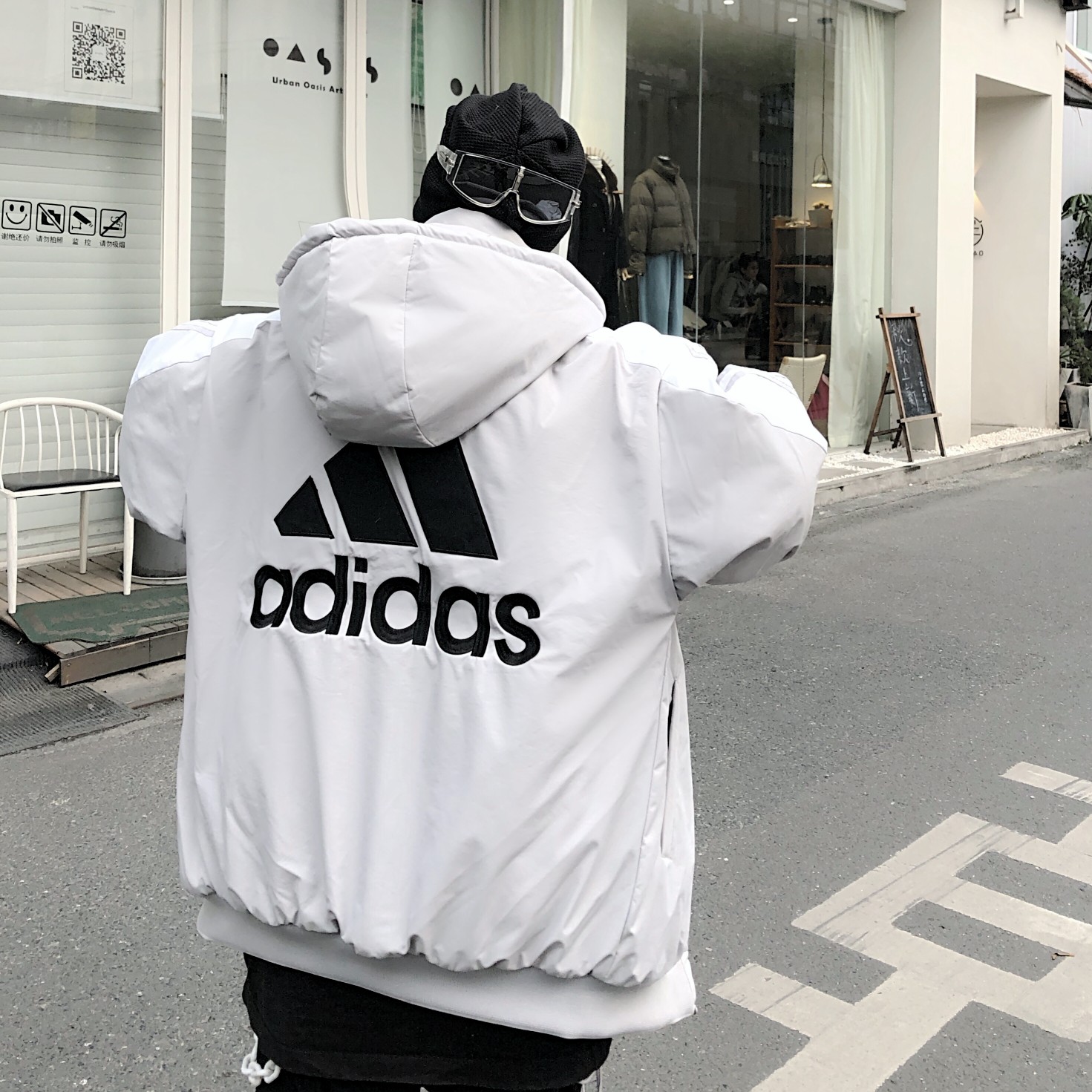 爆款持续来袭 Adidas /阿迪达斯三杠羽绒棉服拼接重工刺绣连帽羽绒棉服