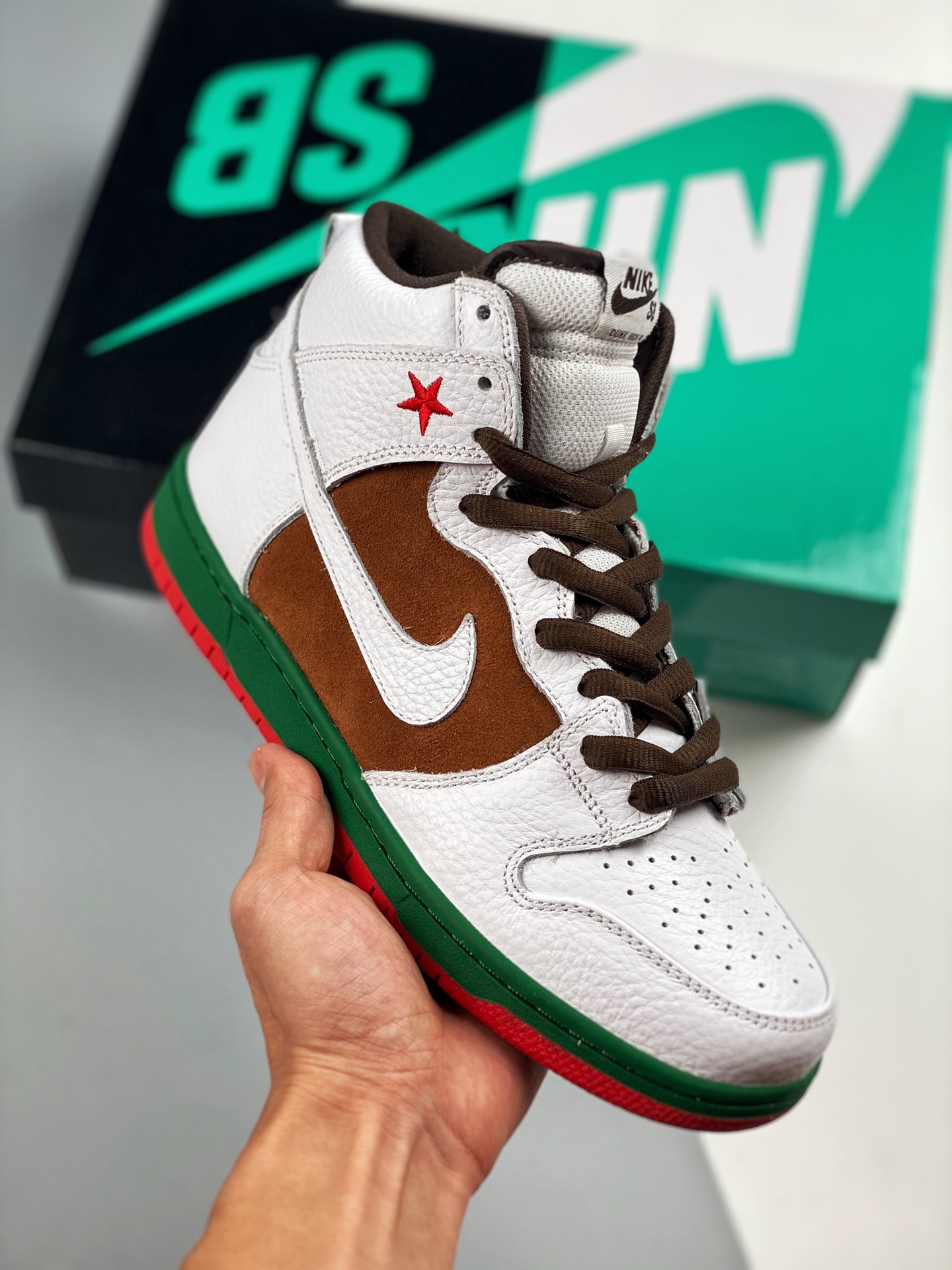 Nike SB Dunk High Cali 加州 大厂纯原出品 当前市场最优版本 #原厂织唛标 一致匹配原版 #全市场唯一正确鞋带绑法 #原楦原纸板开发 匹配原版98%以上 #后跟垫棉独家呈现 后跟反口里弧度正确 #全新后跟电绣 电绣针…