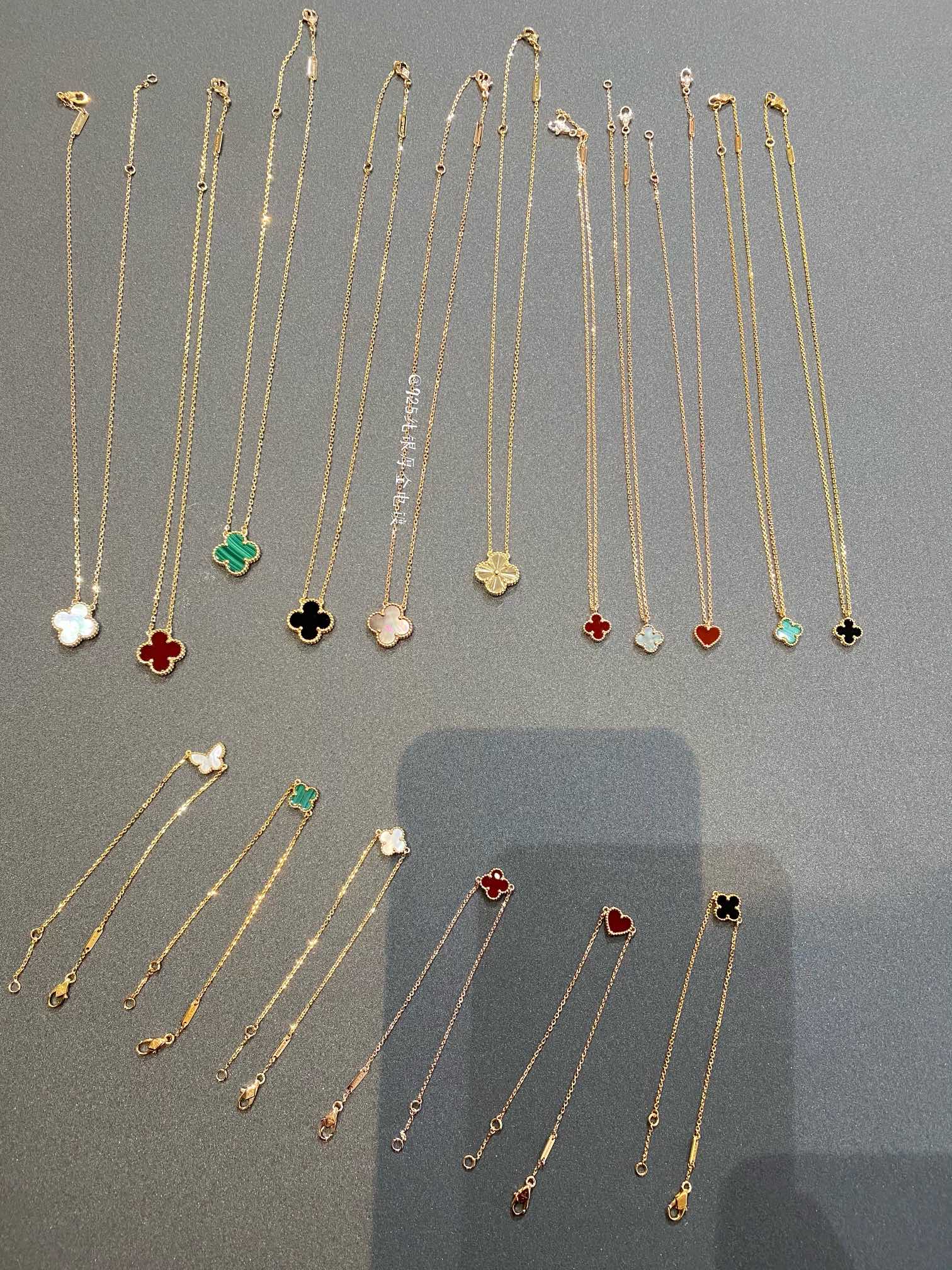 NO:634175,Four-leaf clover necklace, medium size, one pair, thick gold plating throughout, my family's classic reputation, has been constantly upgraded, the quality is getting better and better, 37-42cm, diameter about 1.5cm; 88230,,necklace,pure silver,Cardia high-end jewelry19860909四叶草项链中号,一对一配拖,通体纯银厚金电镀,我家经典口碑,一直不断升级,品质也越来越好 37-42cm,直径约1.5cm；88230,,necklace,pure silver,卡迪亚高端饰品,Jewelry