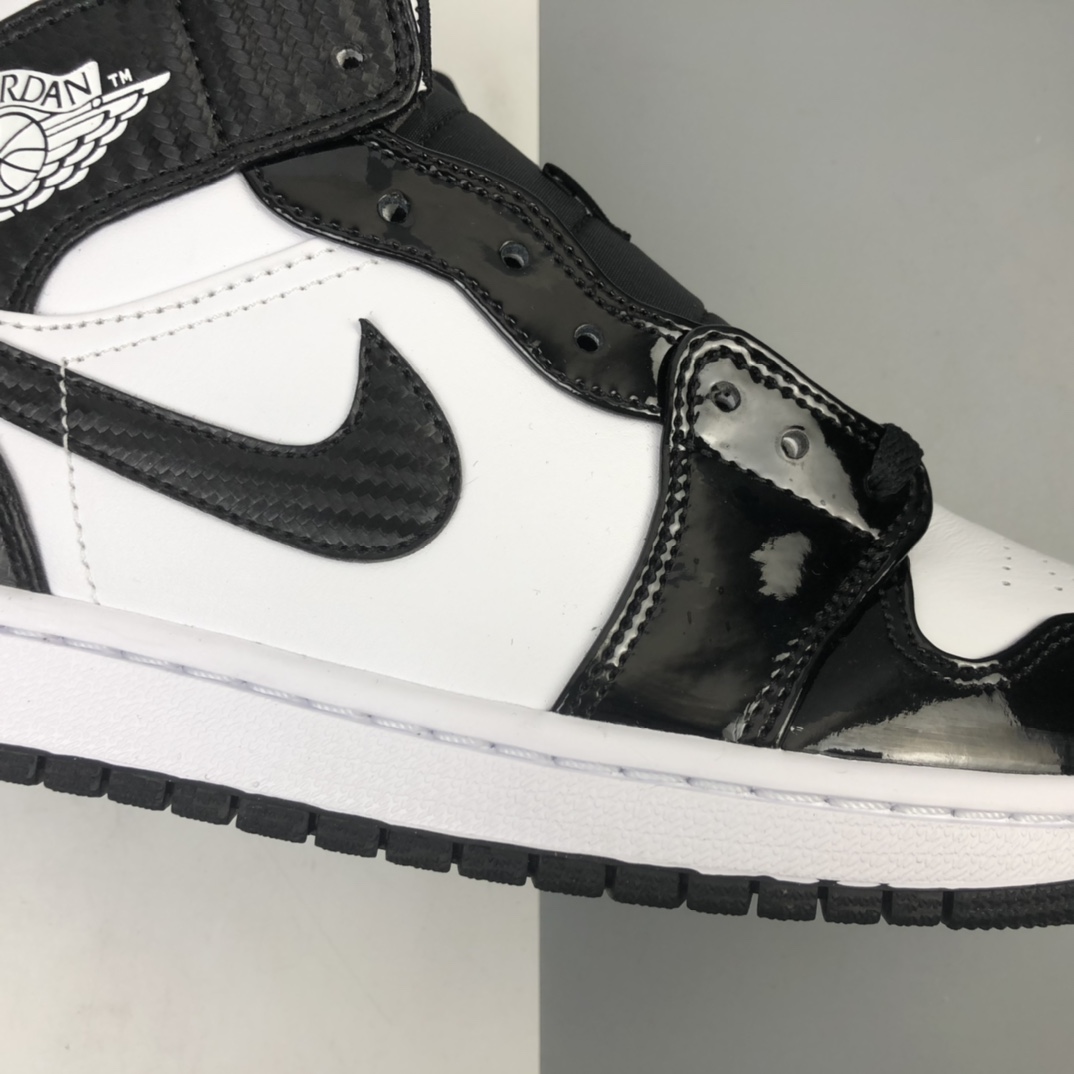 240 Air Jordan 1 Mid AJ1 乔1 中帮百搭休闲运动板鞋 DD1649-001