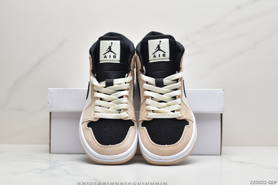 240 公司级 Air Jordan 1 Mid “Euro Tour” 乔1中帮麂皮BQ6472-800