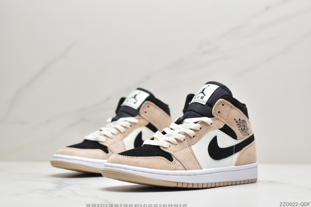 240 公司级 Air Jordan 1 Mid “Euro Tour” 乔1中帮麂皮BQ6472-800