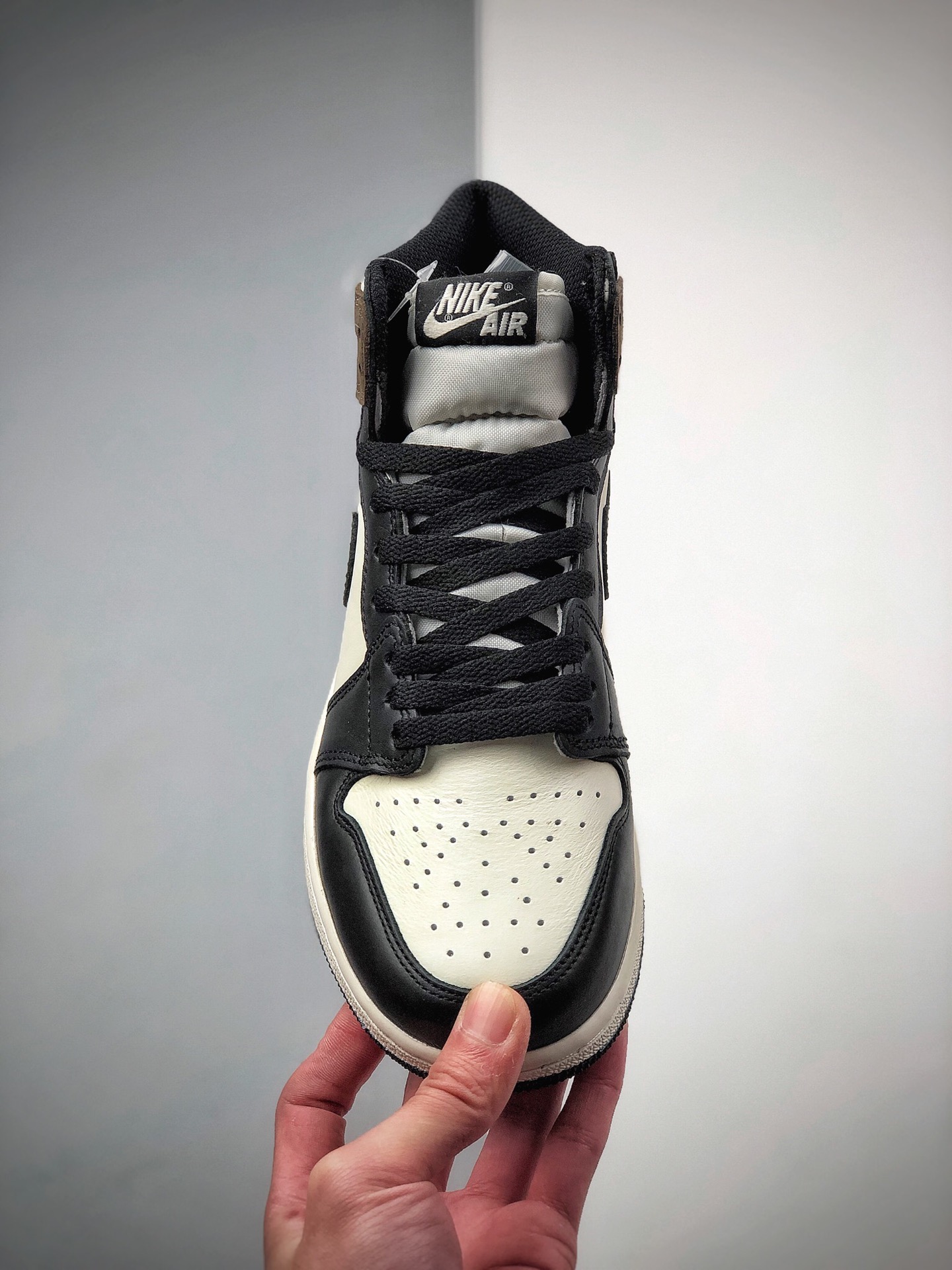 260   Air Jordan 1 Dark Mocha AJ1黑摩卡 小倒钩 555088-105