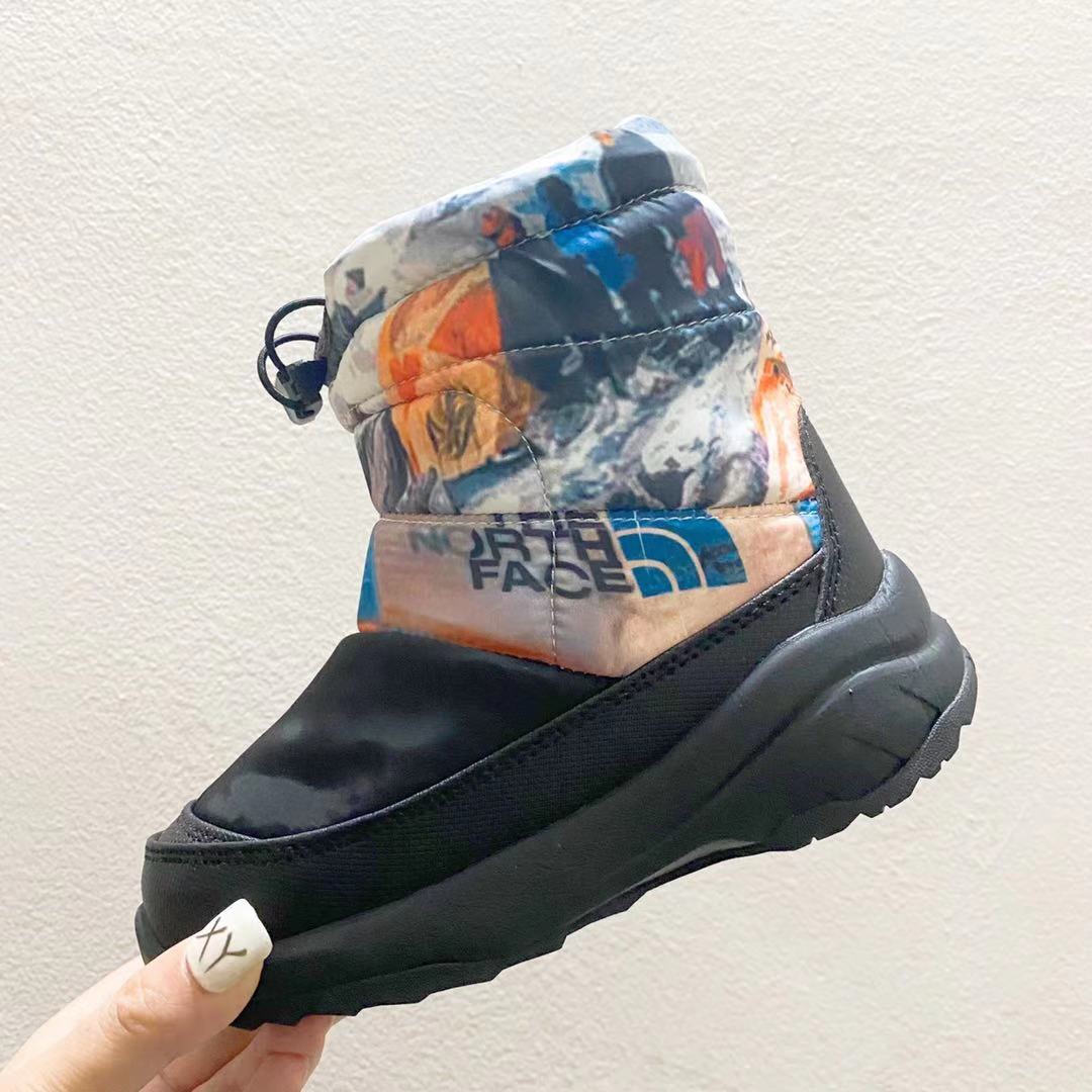 图片[3]-北面高帮儿童雪地靴 尺码：24-35码 让宝贝的脚丫穿上羽绒服，超级暖和宝贝再也不怕冷到脚了❤️防滑耐磨大底✔️内里高帮加绒加厚，保暖舒适❄️-选品中心
