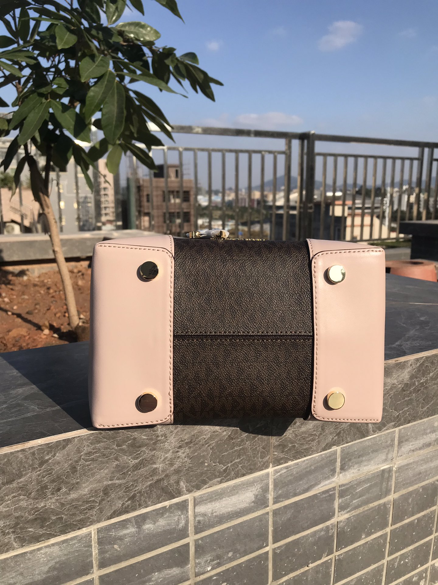 Michael Kors M家水桶包