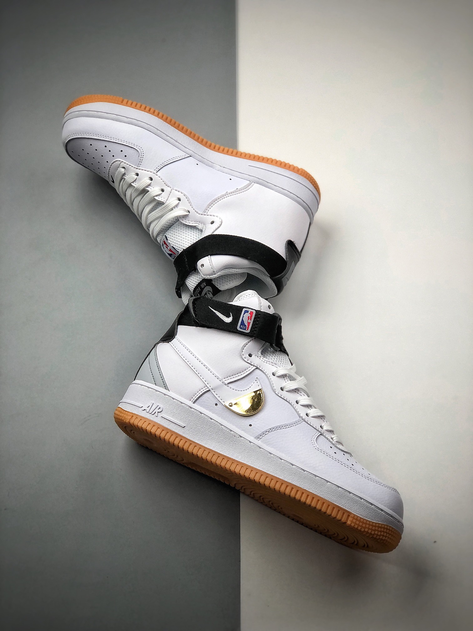 220 NIKE FORCE空军一号运动休闲板鞋  CT2306-100