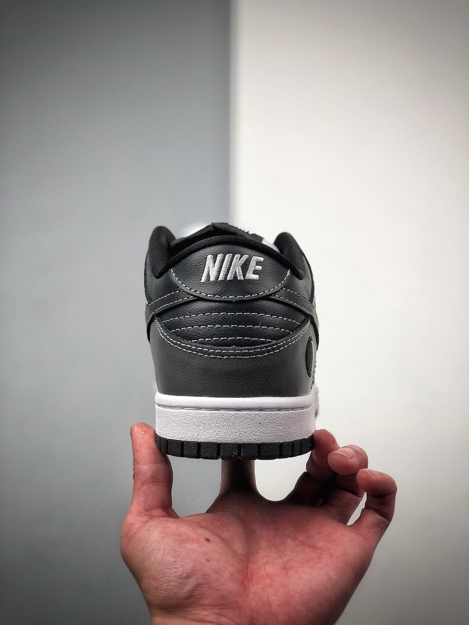 260  Nike SB Dunk Low 月食 滑板鞋 内置SBzoom缓震气垫  313170-002