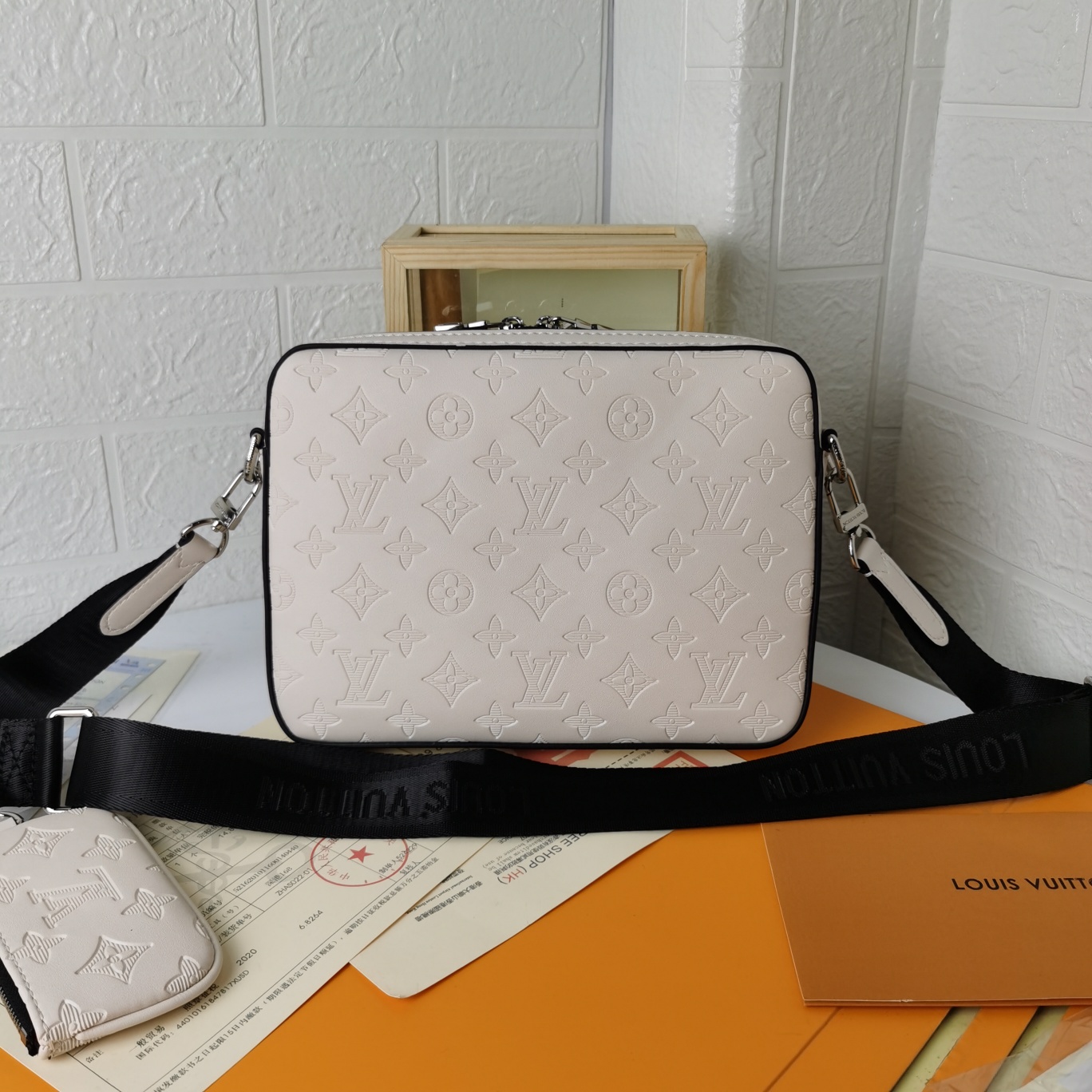 全皮圧花のエレガントな郵便型信使包