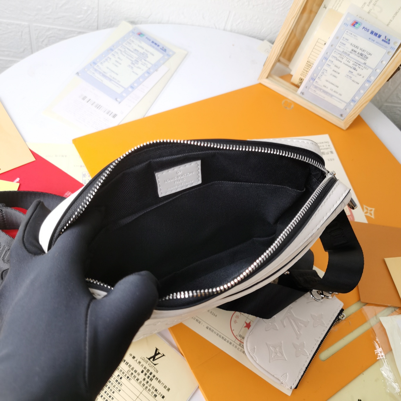 全皮圧花のエレガントな郵便型信使包