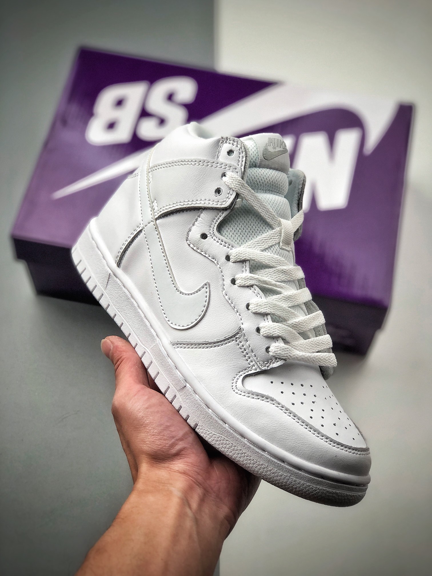 NIKE SB DUNK HIGH PRO Número de producto: DD1689-106 Tallas: 36-45 (con medios números)