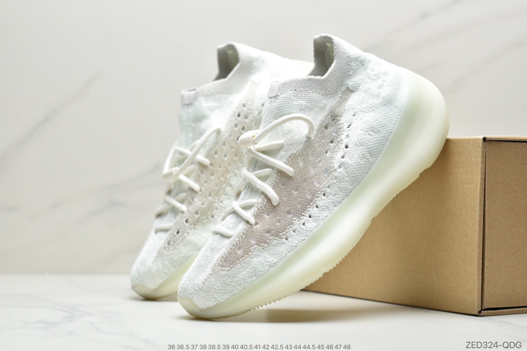 260 侃爷联乘adidas Originals YEEZY BOOST 380 V1”Calcite Glow”百搭轻便爆米花中底休闲运动袜子慢跑鞋“夜光白椰子”GZ8668