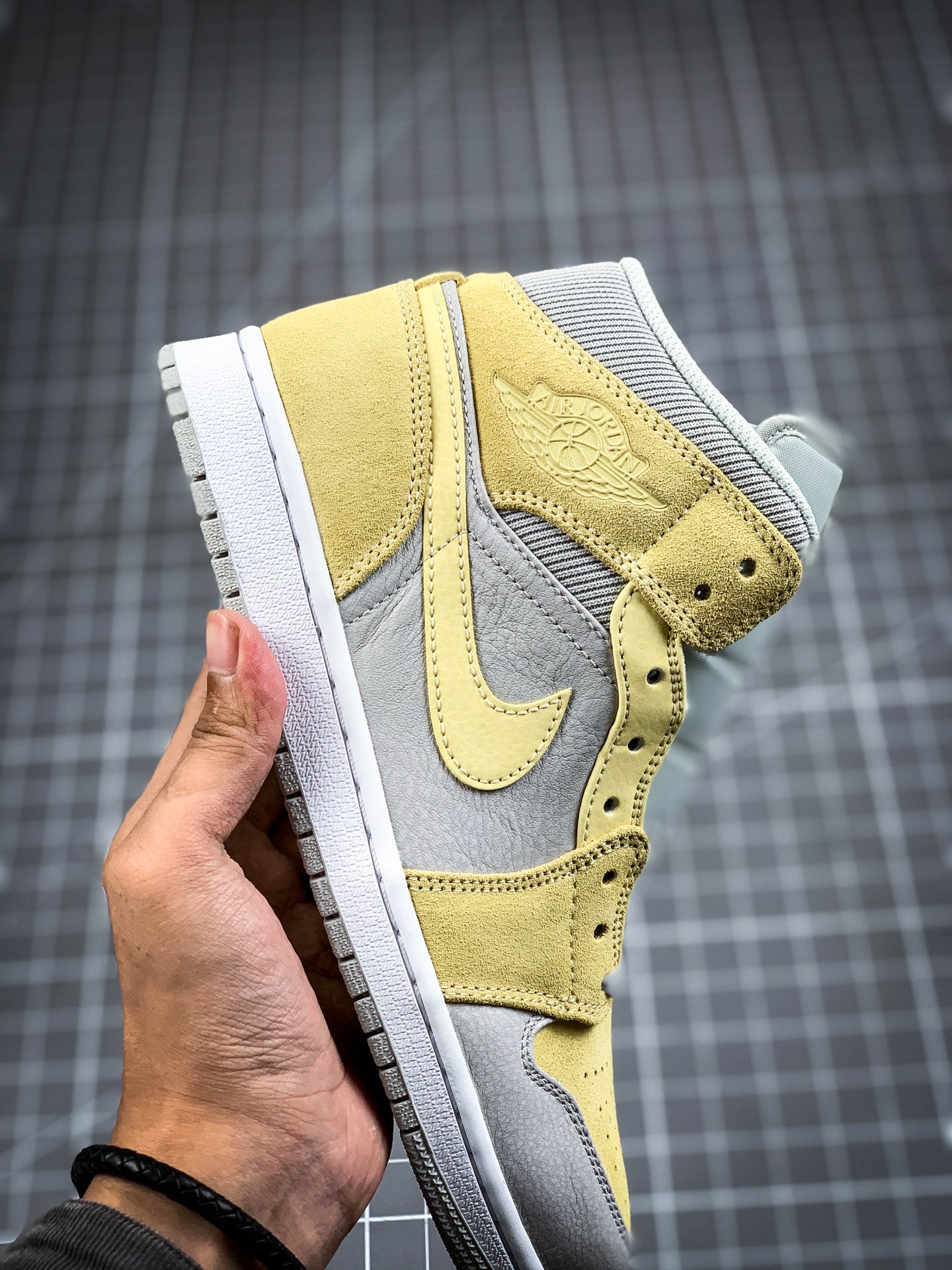 260 纯原版 公司级 乔丹 中帮 AJ1 灰卡其色 Air Jordan 1 Mid“AJ1乔1中邦休闲板鞋DA4666-001