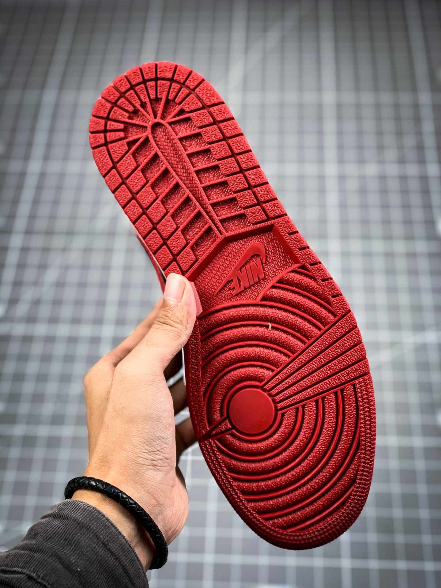 260 纯原版 Air Jordan 1 Mid AJ1乔1中帮文化篮球鞋 男鞋8孔 554724-074