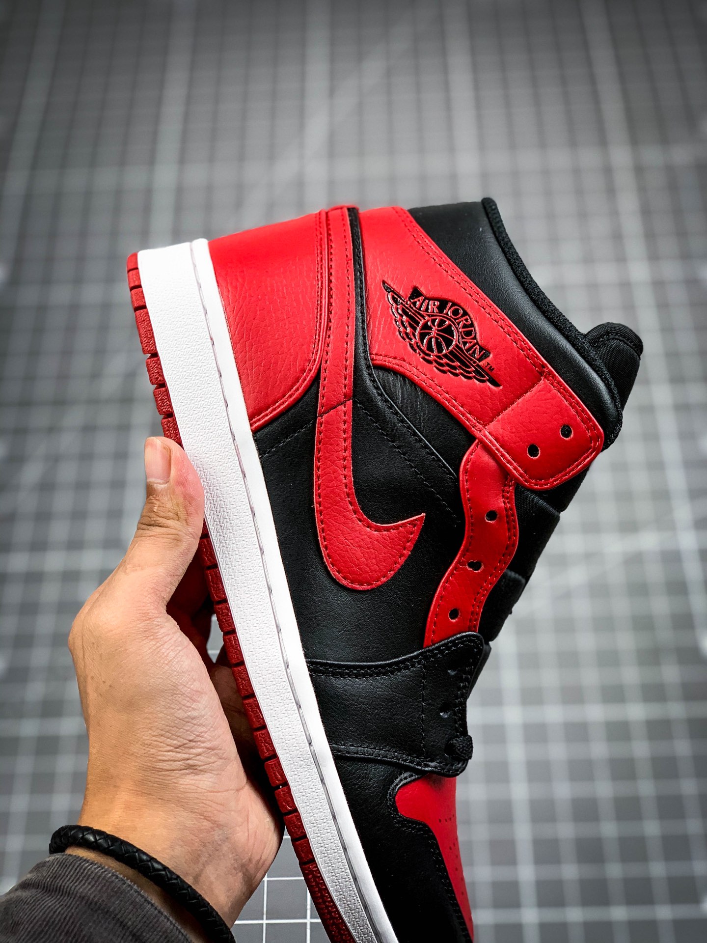 260 纯原版 Air Jordan 1 Mid AJ1乔1中帮文化篮球鞋 男鞋8孔 554724-074