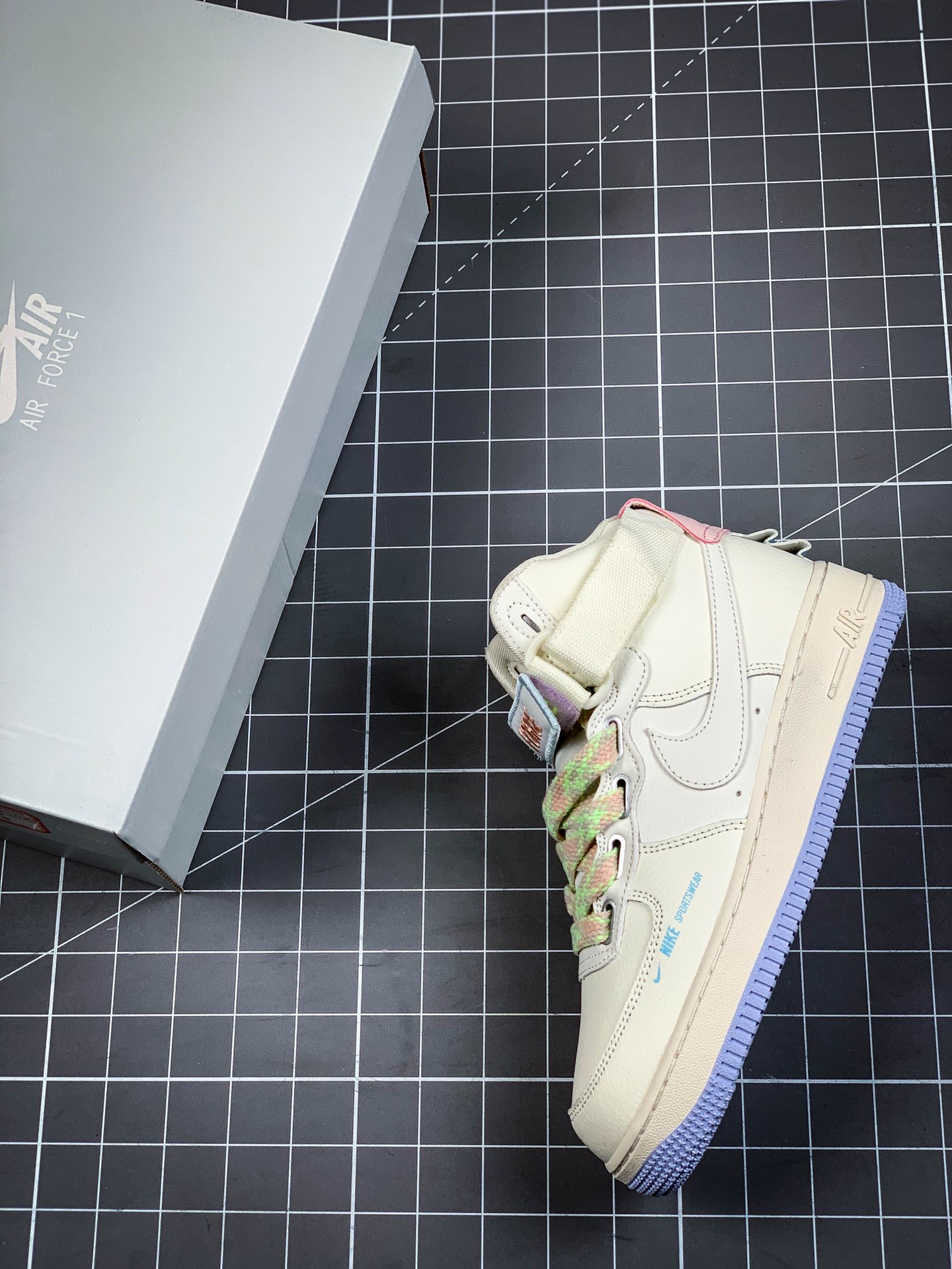 200 NIKE FORCE空军一号运动休闲板鞋 CQ4810-111