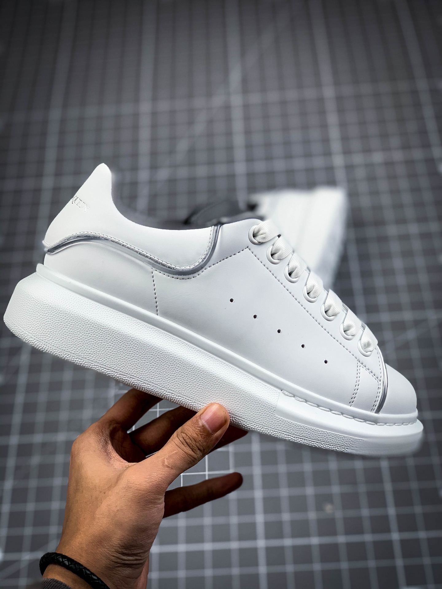 480 顶级独家代购版芯片可扫 Alexander McQueen/亚历山大麦昆 松糕鞋厚增底高小白鞋/全白 42 43 44