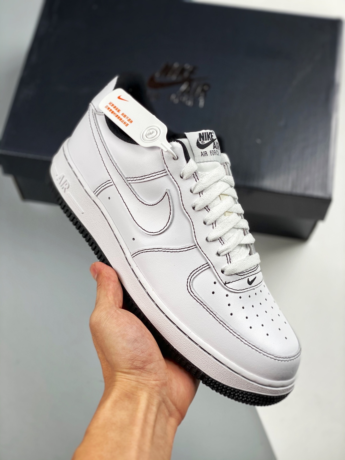 Air Force 1 '07 blanco y negro con costuras, horma original y cartón original, estilo puro de la Fuerza Aérea, enfocado…