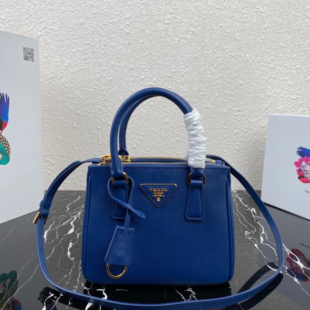 Designer Fake
 Prada Galleria Handbags Clutches & Pouch Bags Gold Saffiano Leather Mini