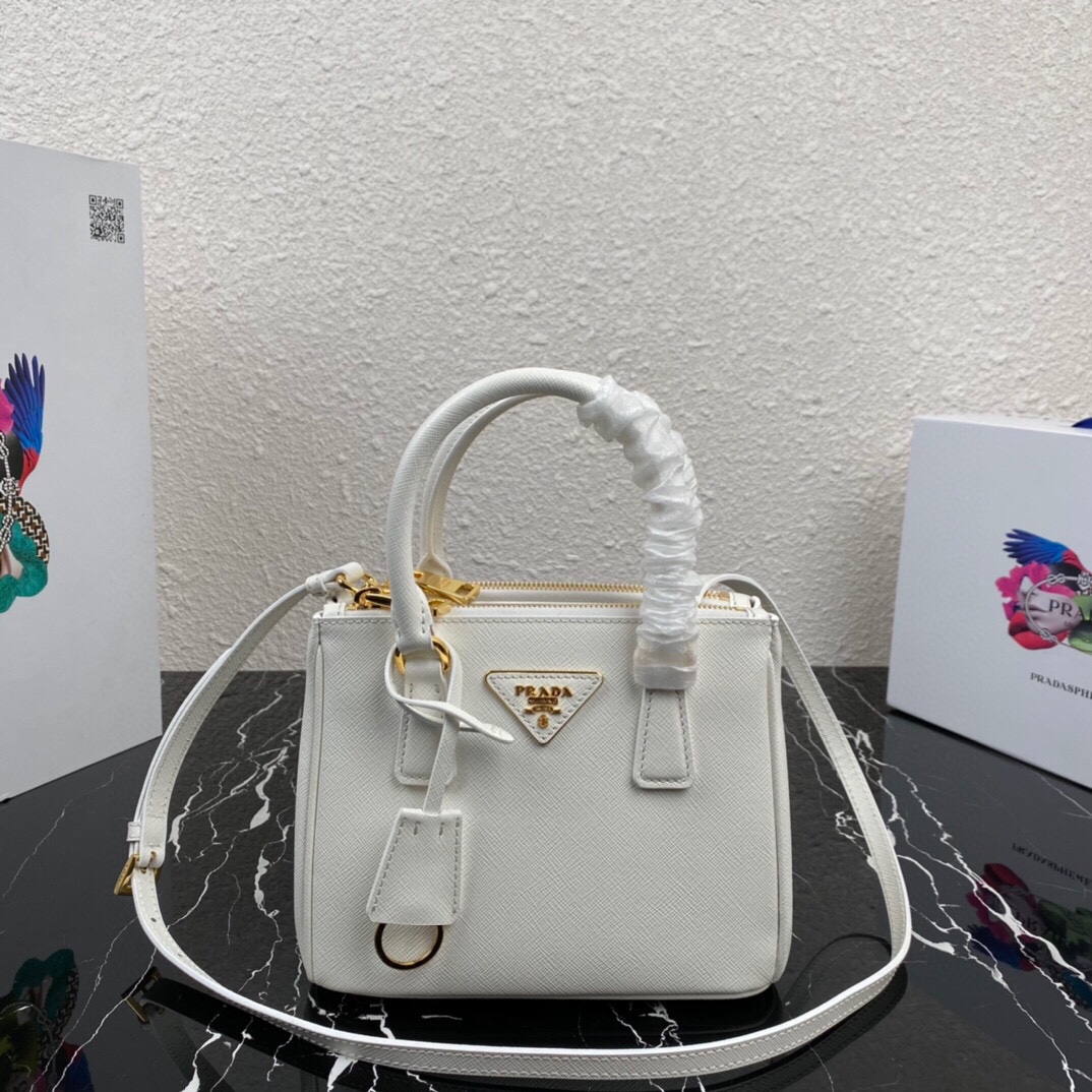 Prada Galleria Handbags Clutches & Pouch Bags US Sale
 Gold Saffiano Leather Mini