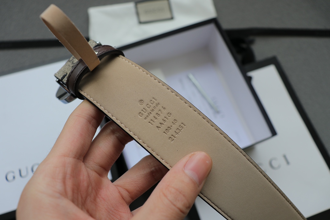 GUCCI爆款腰带 🅿️140
全新对版.长期供应款. 
进口PVC印花带身.精钢扣头. 
专柜全套包装. 规格：1.15米*3.8cm